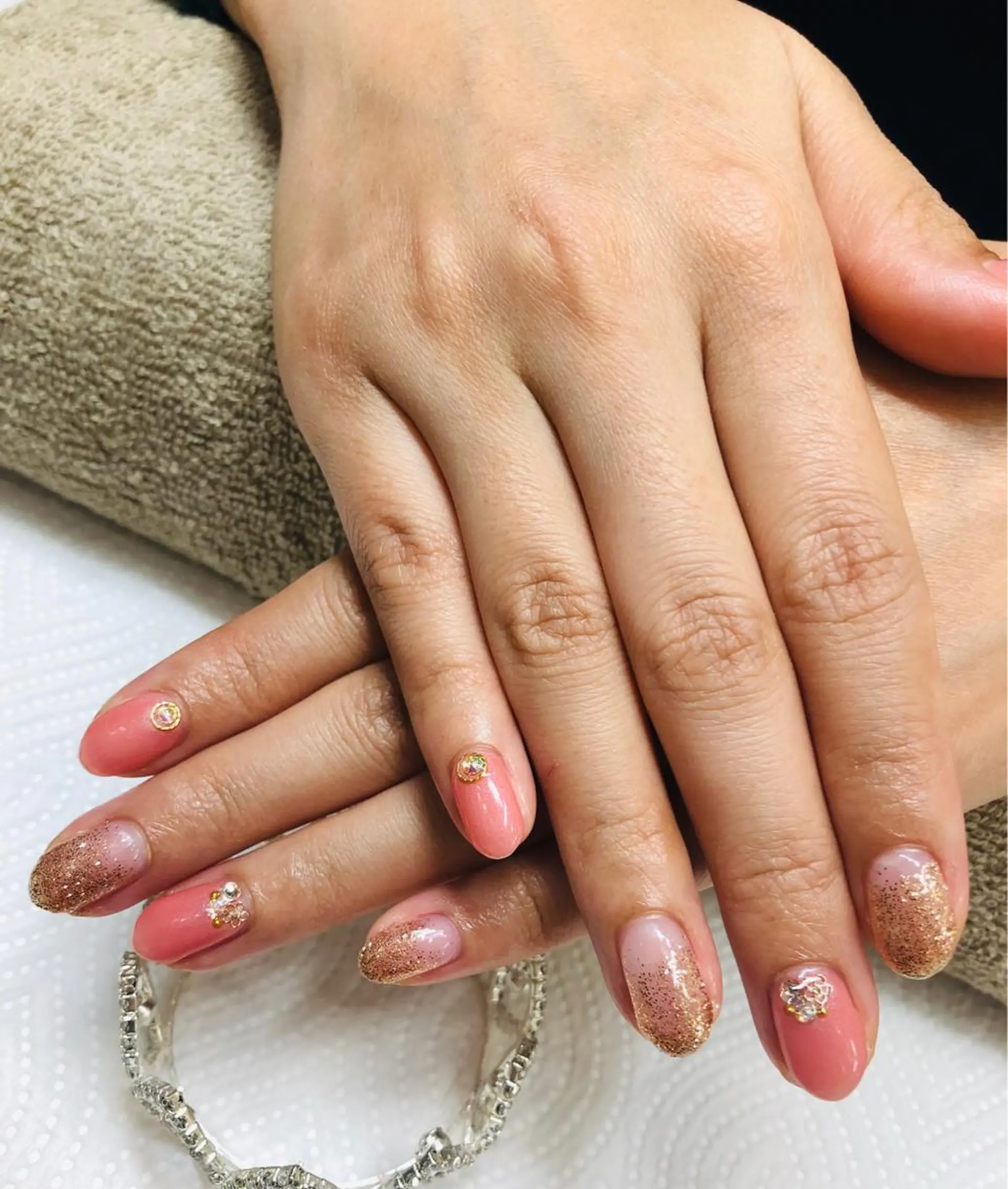 ネイル CROWN プライベートサロンのネイルデザイン