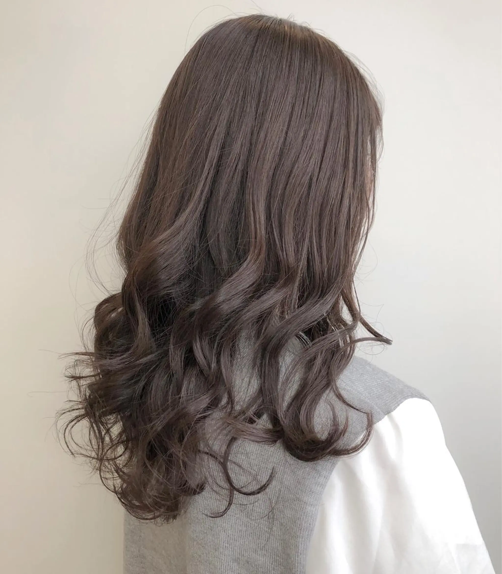 セミロング カラー ベージュカラー ピンクカラー ピンクベージュ 【透明感、艶髪】西村 有司のヘアスタイル