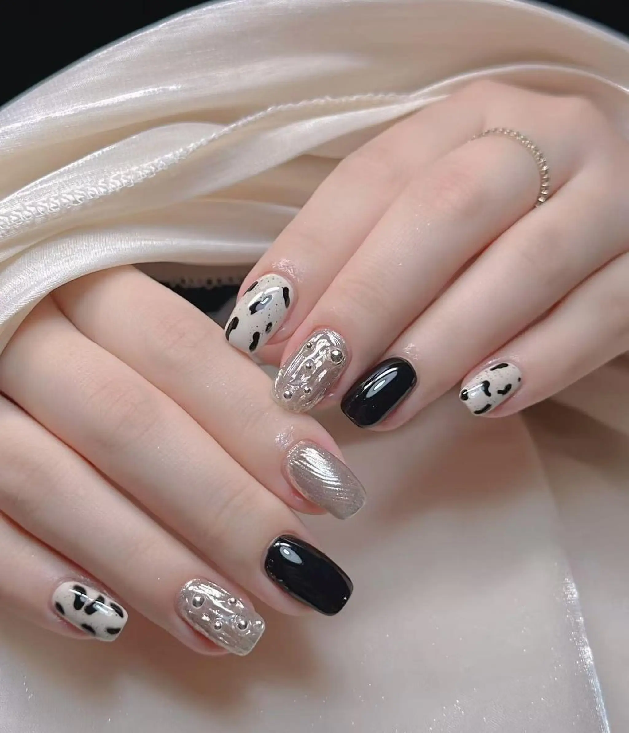 ネイル アートネイル ジェルネイル 韓国ネイル 持ち込み パラジェル ハンドネイル ハンドケア Hana Bloom Nail 練習モデルのネイルデザイン