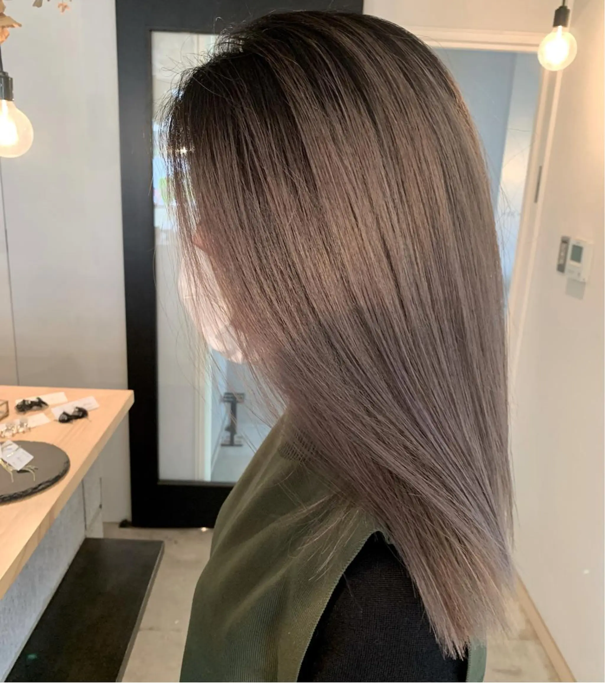 セミロング カラー ノサカ ミワコのヘアスタイル