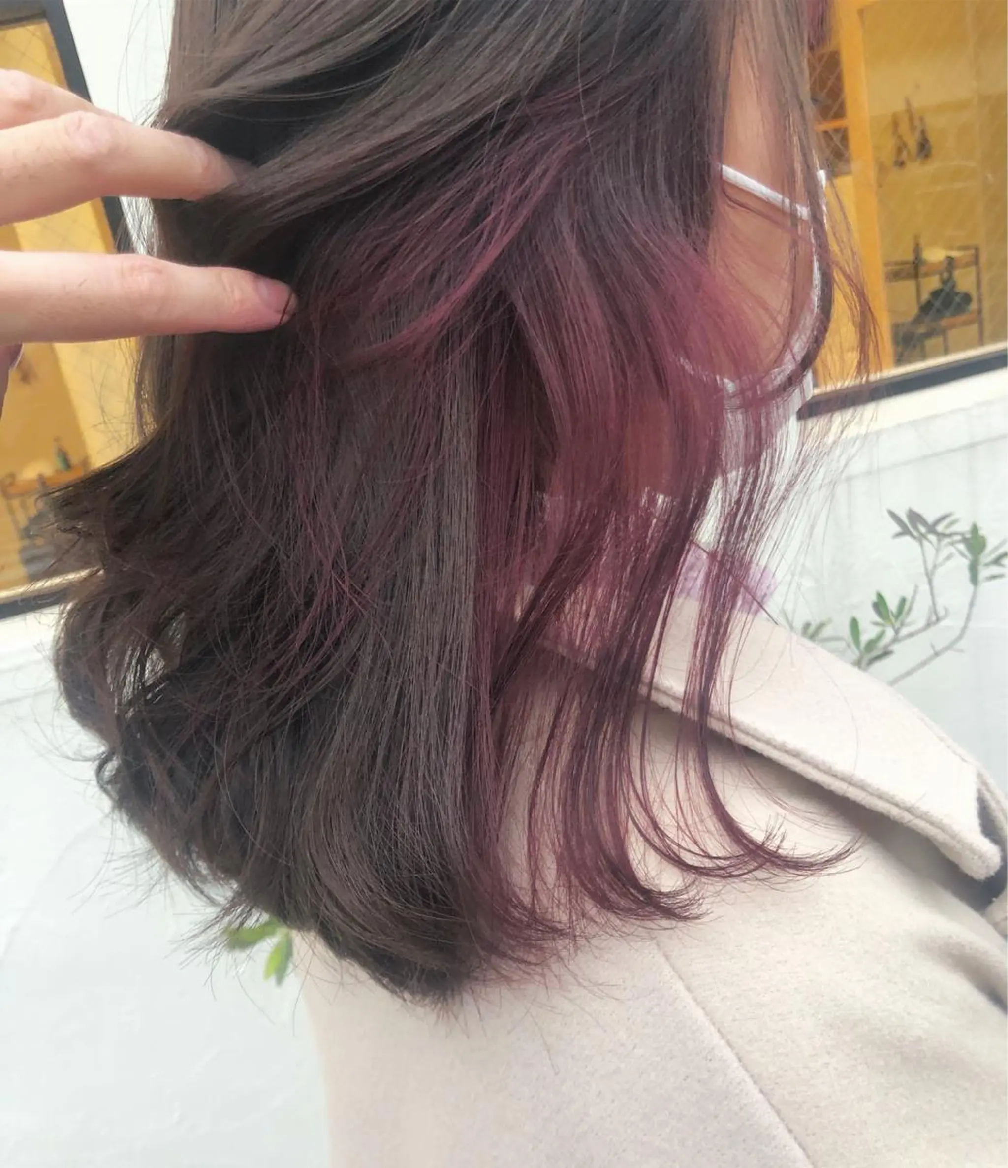 ミディアム カラー パーマ ヘアアレンジ イヤリングカラー インナーカラー ラベンダーカラー ピンクカラー ピンクラベンダー ヘアカラー 【ツヤ髪美容師】 ツダケイスケのヘアスタイル