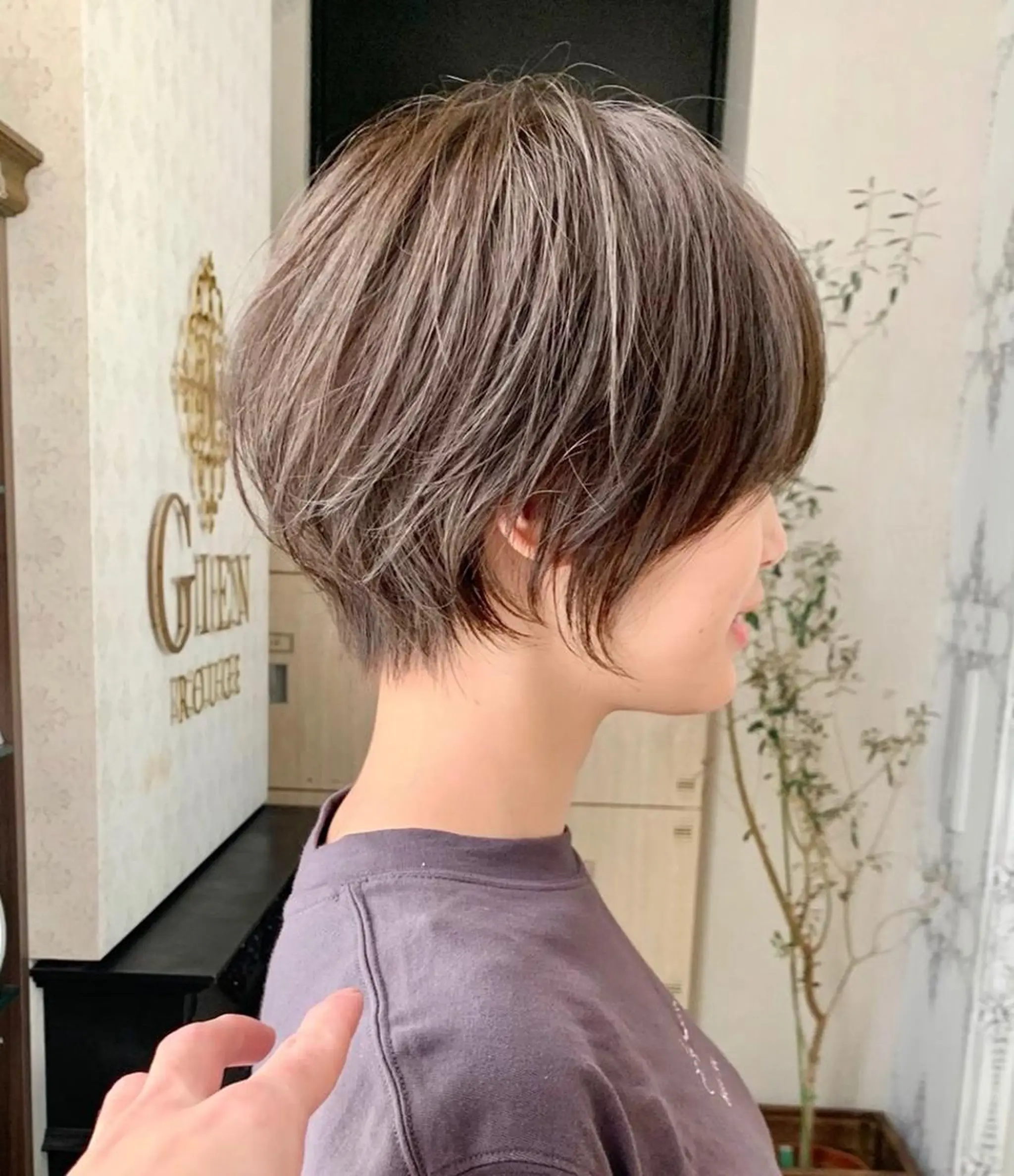 ショート ショートボブ ハンサムショート ボブ くびれヘア ショートヘア GIEN TERRASE所属・小濱 ありすのヘアスタイル