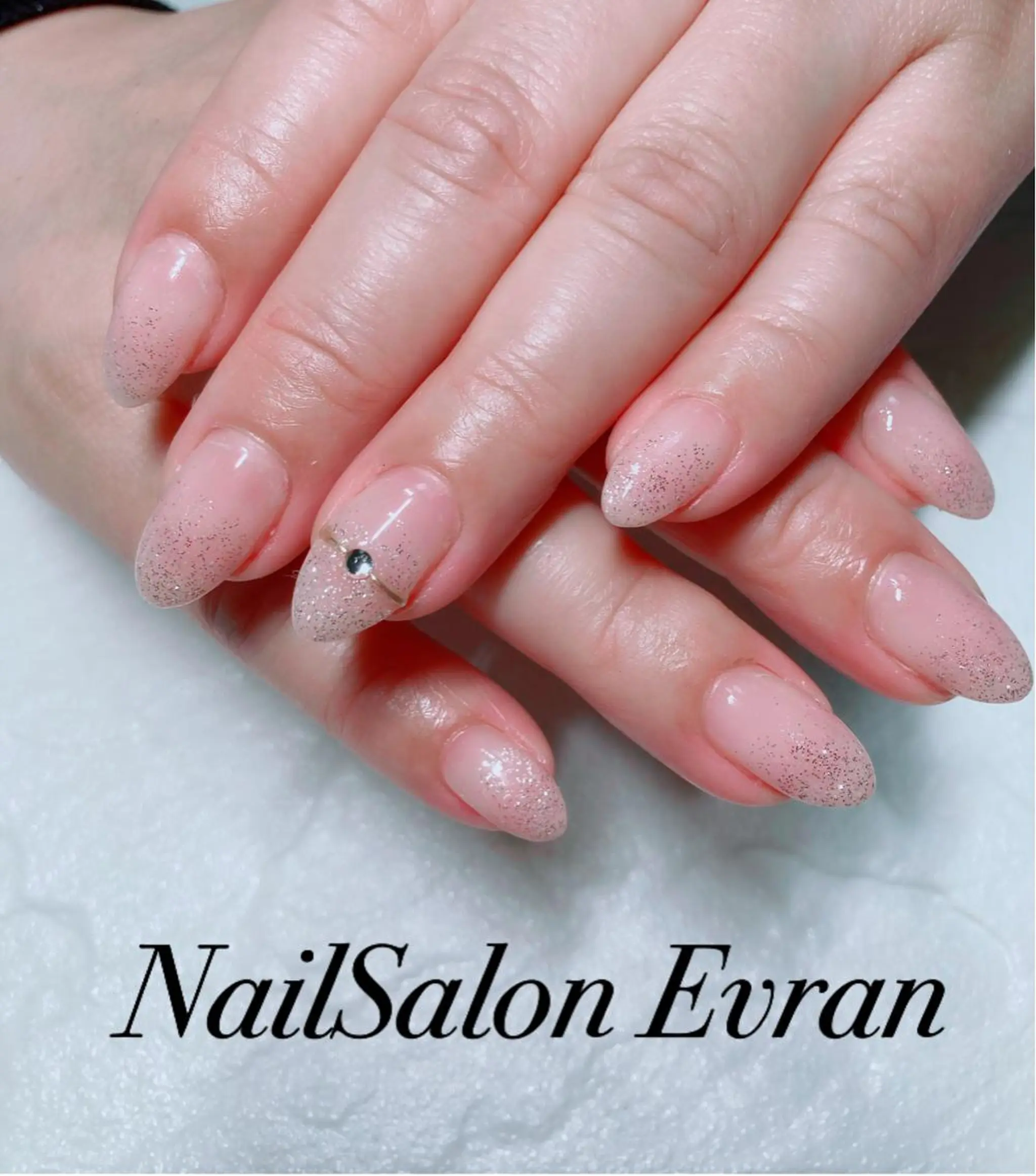 ネイル ラメ(グリッター) Nail salon Evranのネイルデザイン