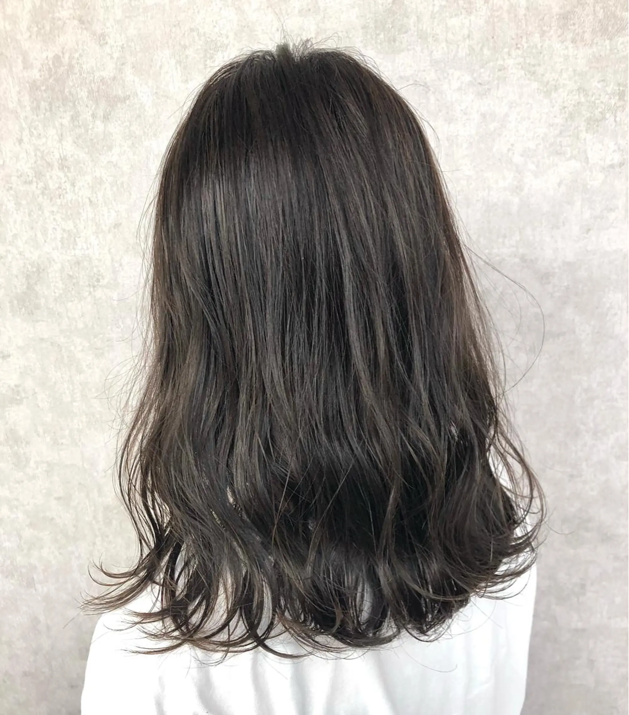 セミロング カラー アッシュ ベージュカラー ハイライトカラー ハイライト ショート、韓国メンズ ヘアのかつらぎのヘアスタイル