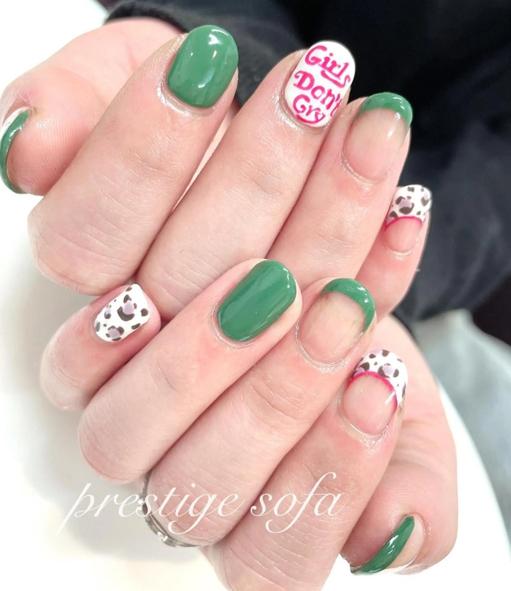 ネイル マツエク・マツパ まつげパーマ ボリュームラッシュ ジェルネイル 持ち込み ニュアンスネイル 髙橋 敦子のネイルデザイン