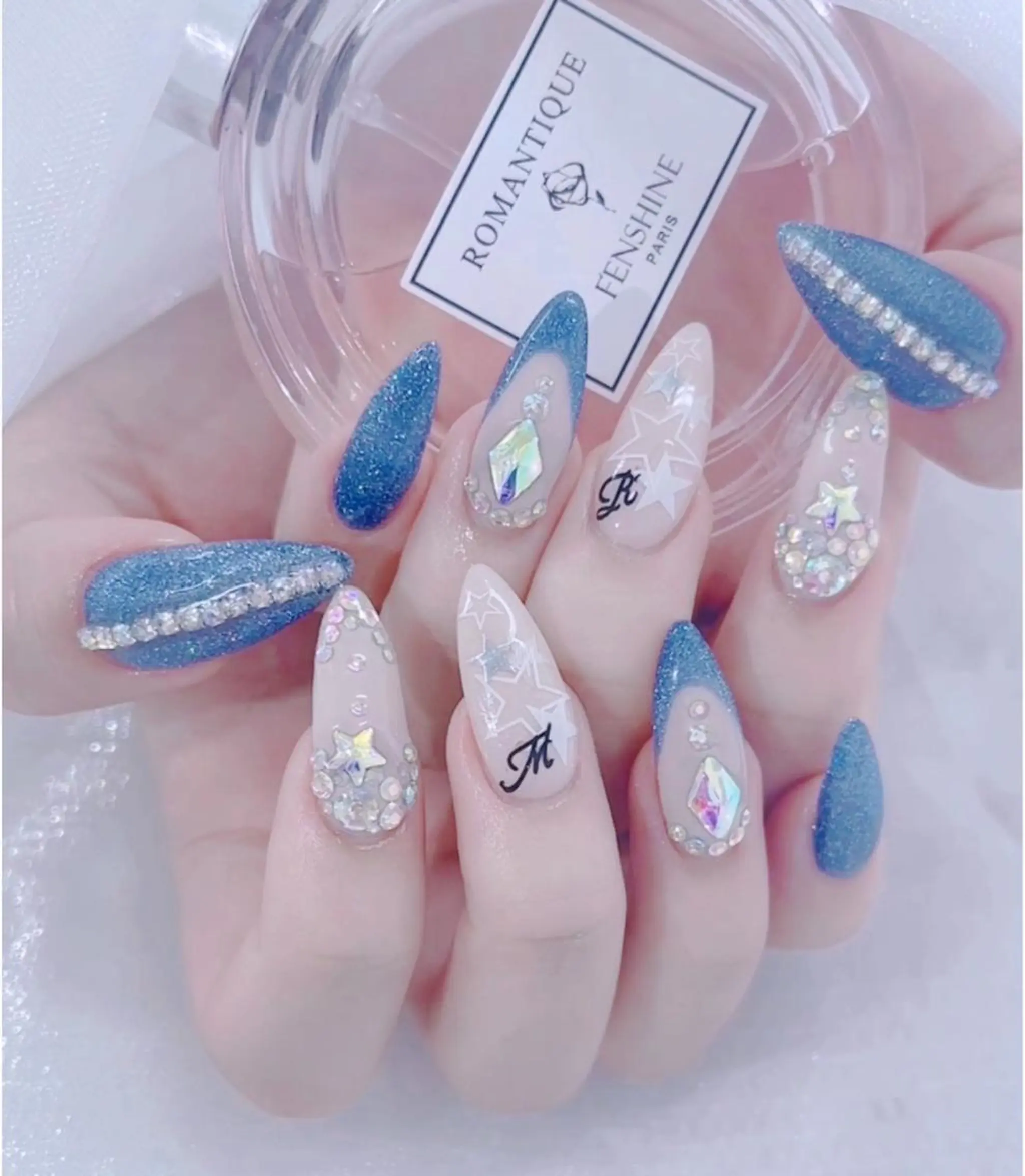 ネイル ハンドネイル Queens ciciのネイルデザイン