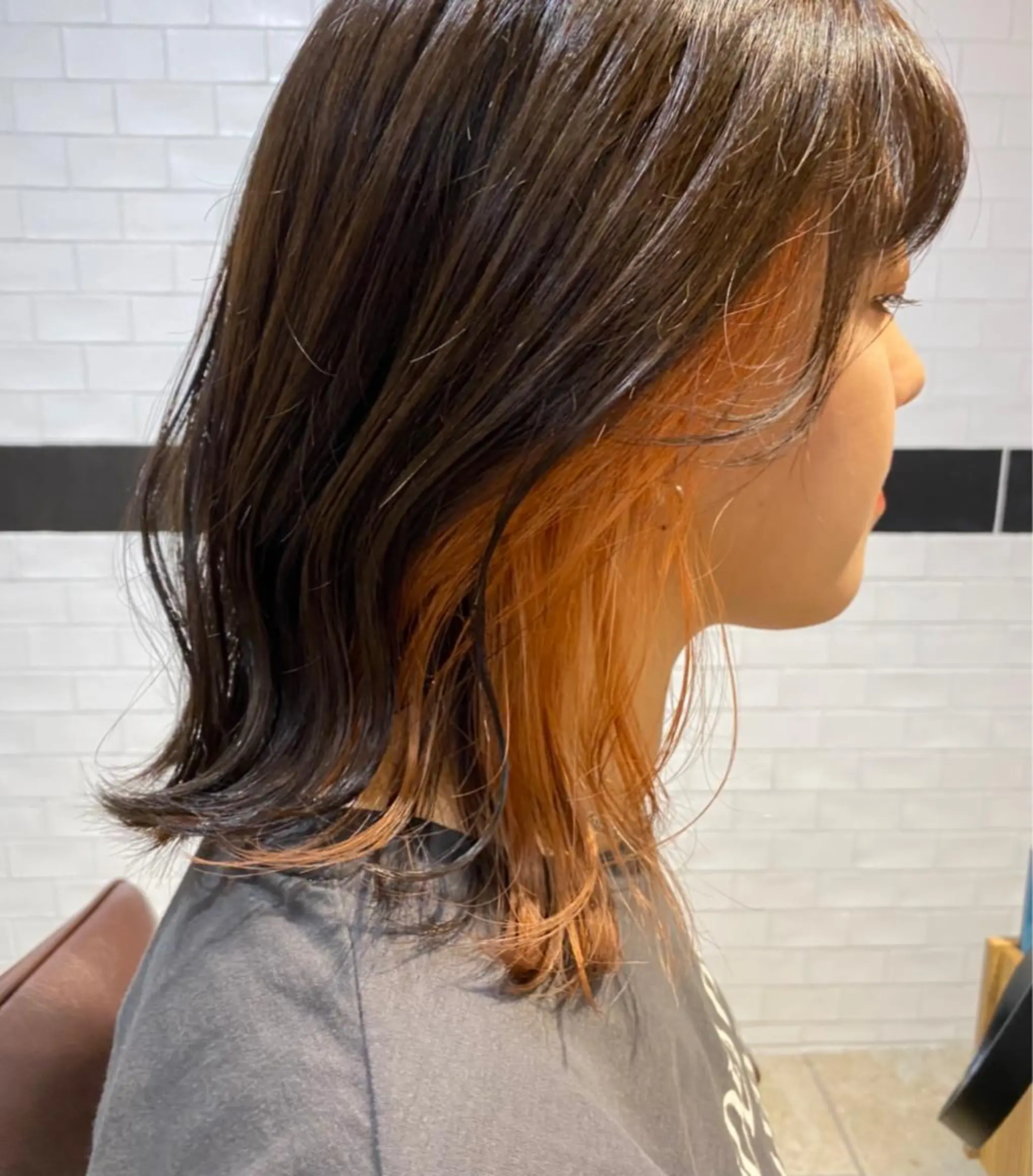 ミディアム カラー ブリーチ インナーカラー io濱川 遥のヘアスタイル