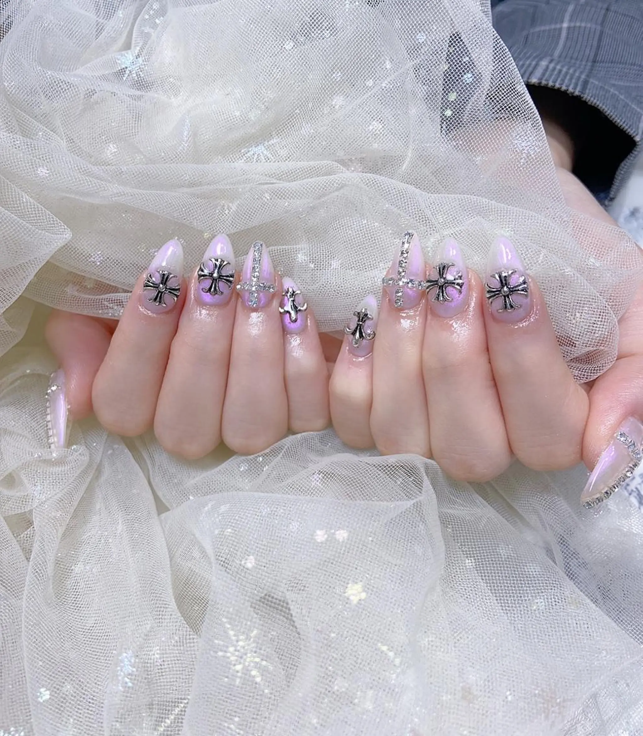 ネイル アートネイル 長さ出し ネイルチップ Queens テイのネイルデザイン