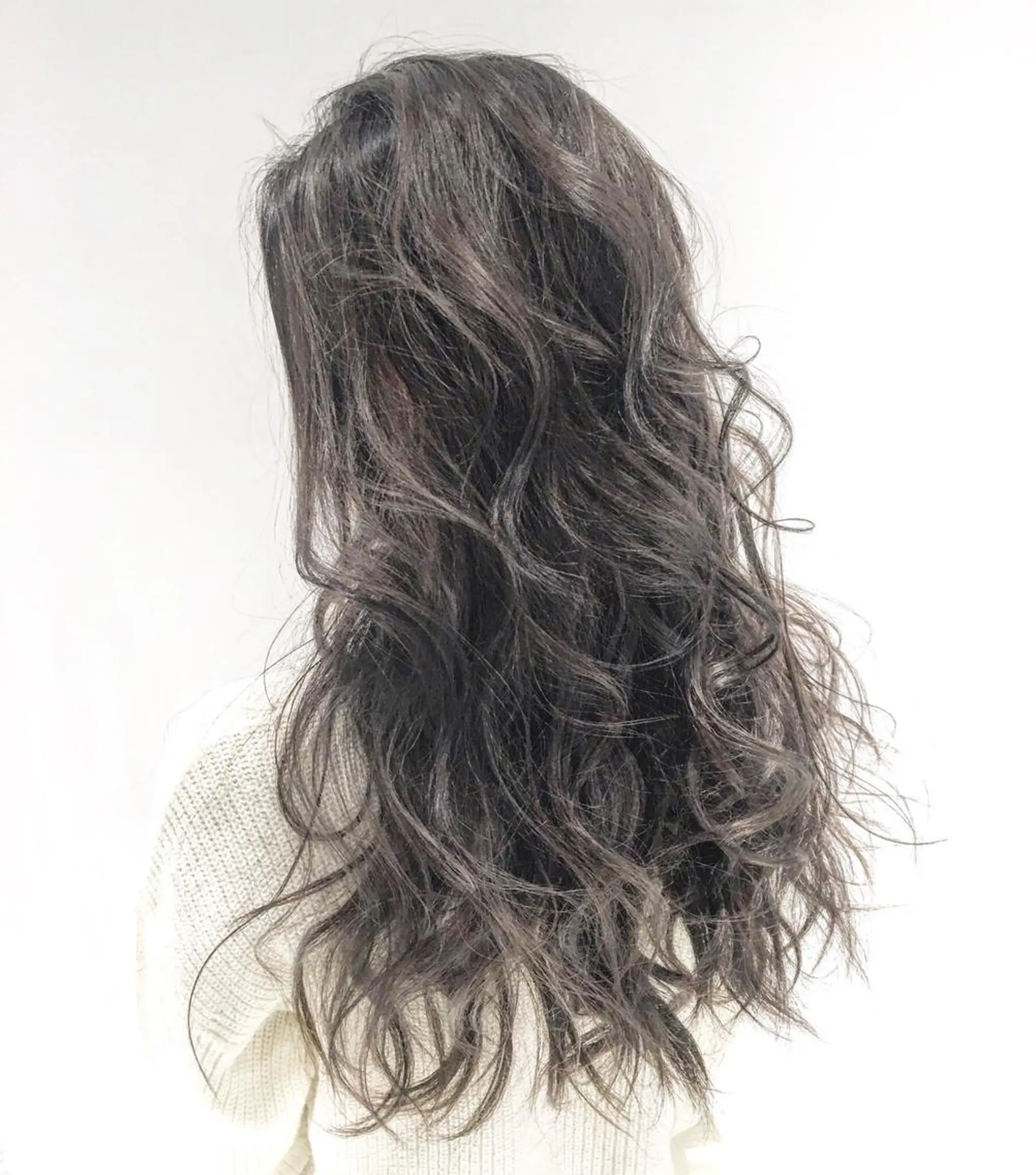 ロング カラー グレージュ ラベンダーカラー ラベンダーグレージュ ラベンダーグレー REVE所属・TAKU 美容師のヘアスタイル