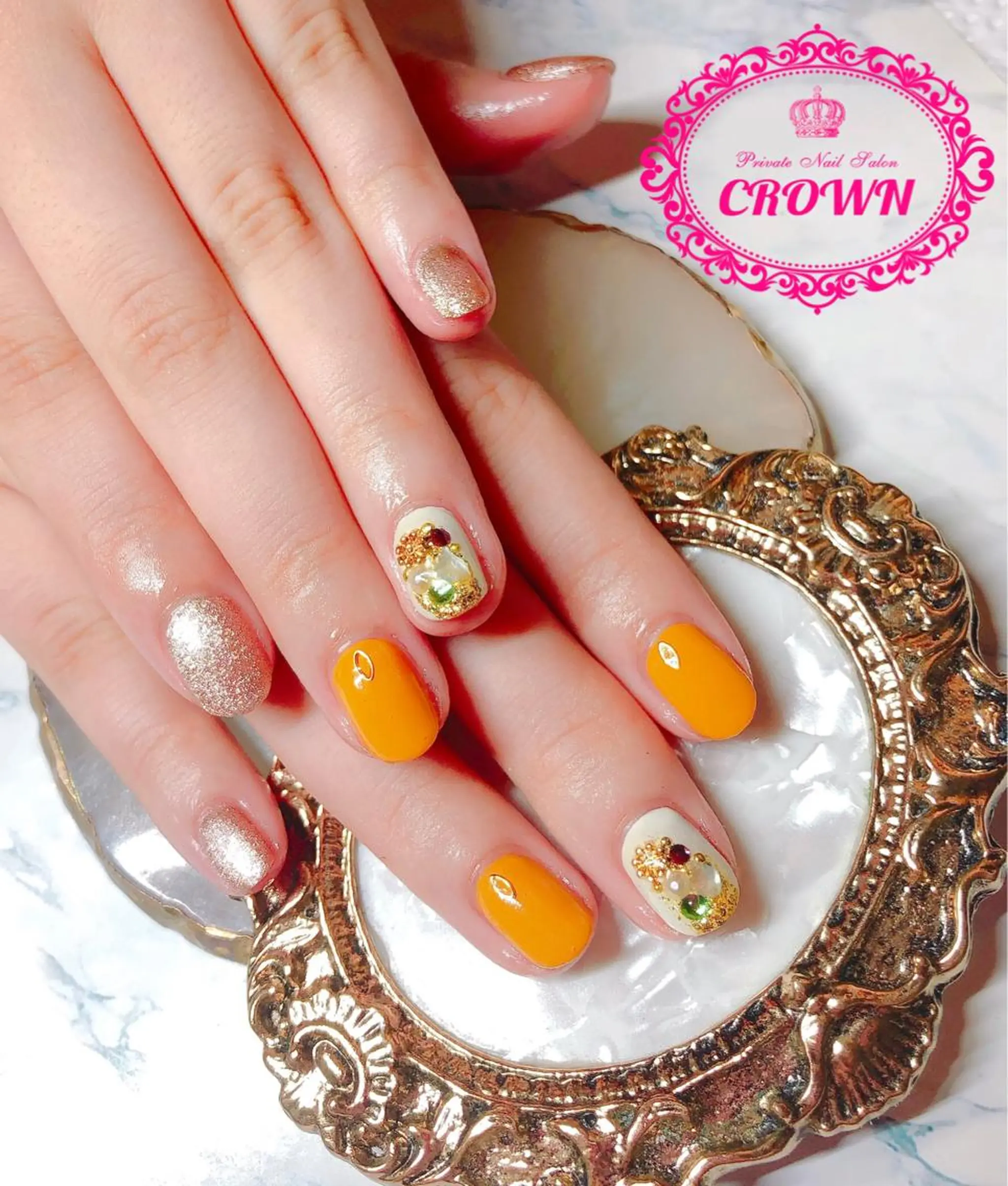 ネイル CROWN プライベートサロンのネイルデザイン