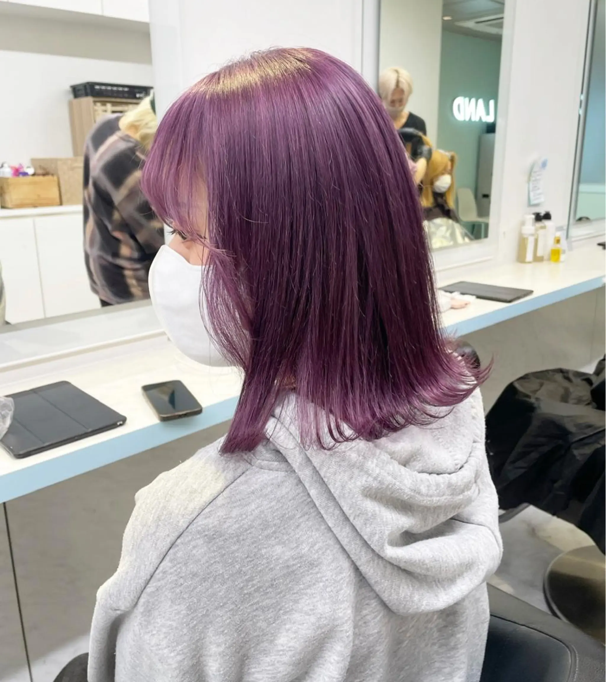 ミディアム カット ヘアカラー トリートメント 顔周りレイヤー/新宿 /モテ艶カラー/航介のヘアスタイル