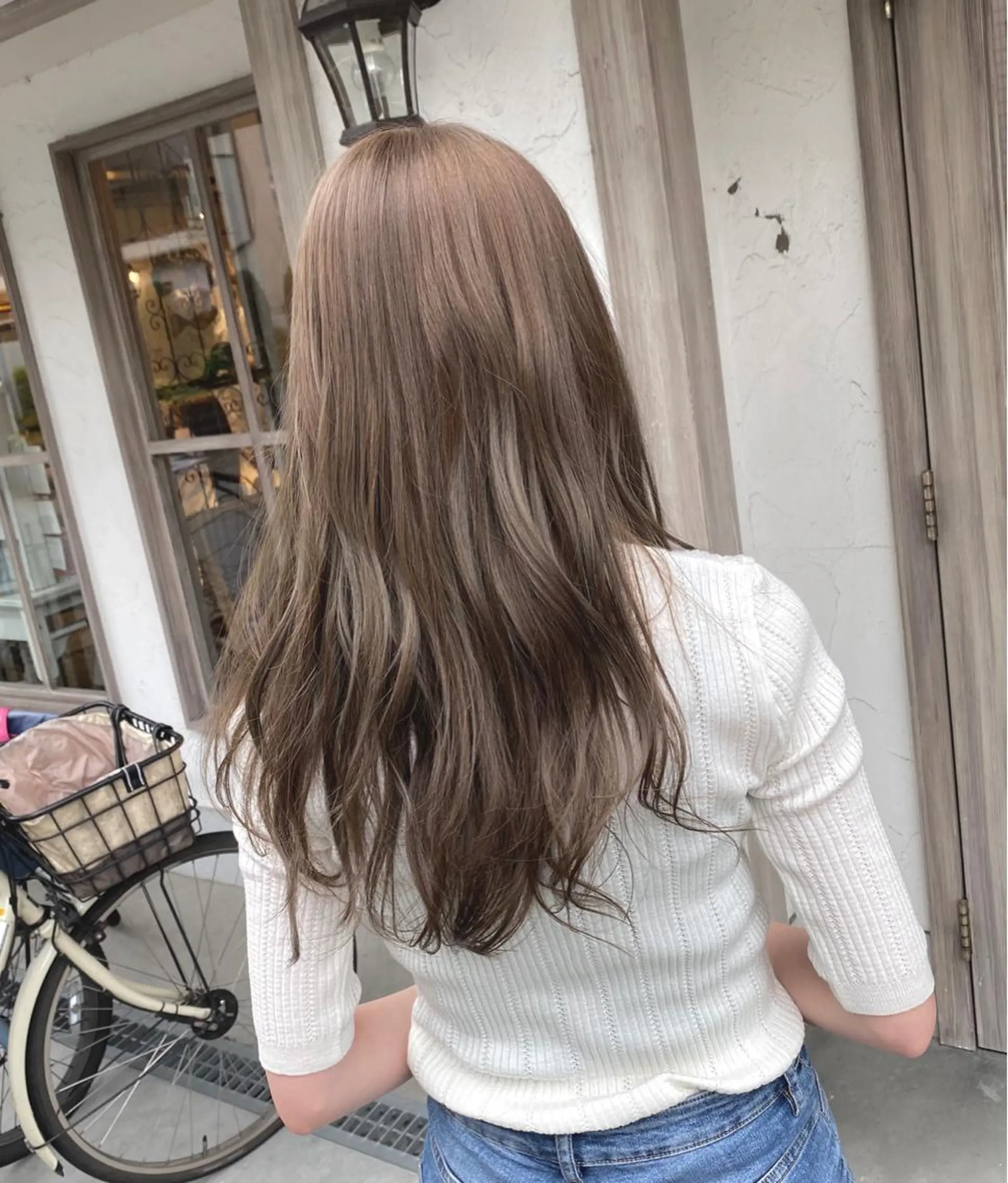 ロング カラー ベージュカラー 透明感カラー イルミナカラー ミルクティーベージュ カット ヘアカラー トリートメント 美髪・髪質改善 有田怜平のヘアスタイル