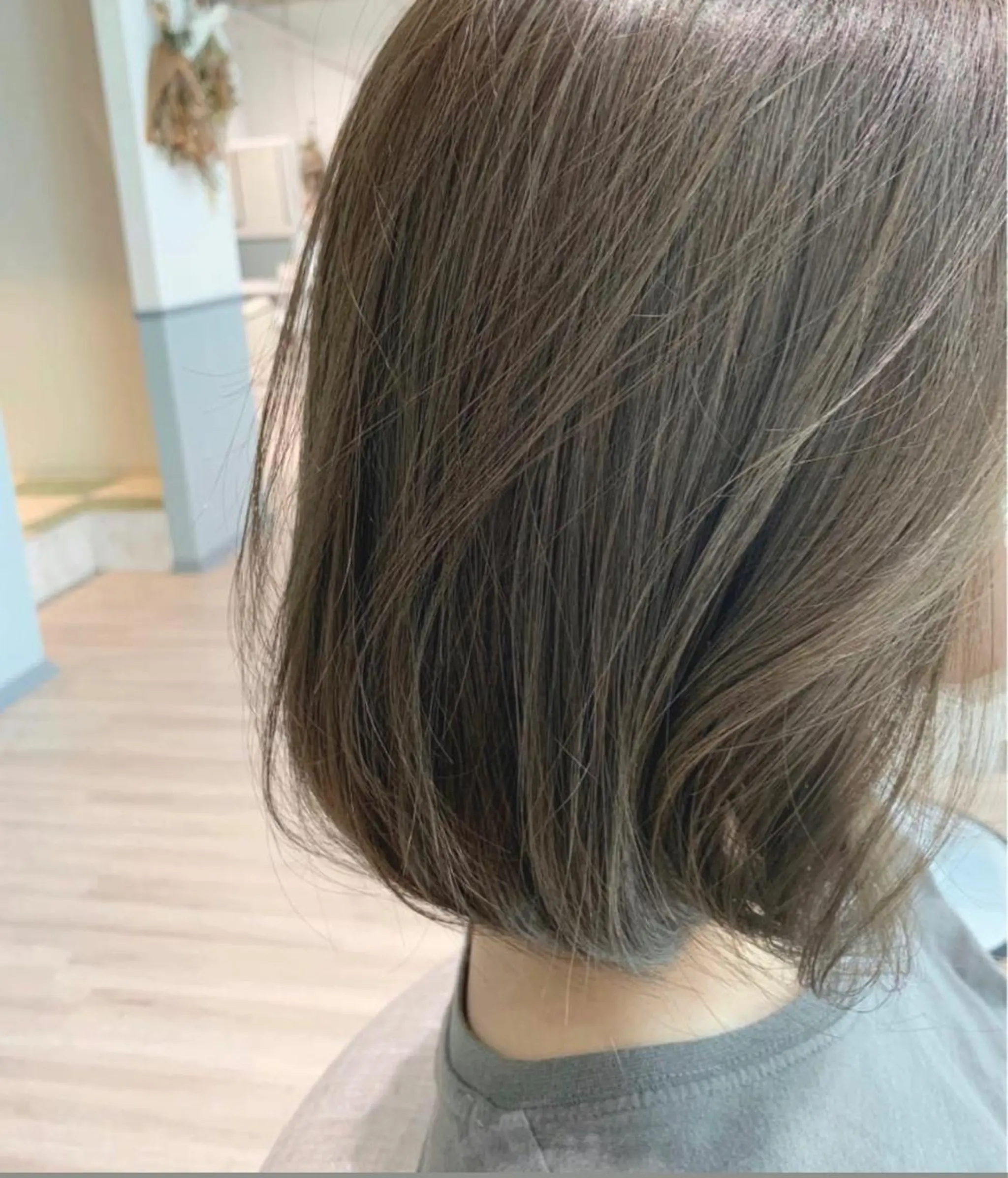 ショート カラー パーマ グレージュ オリーブグレージュ オリーブグレー mayu .のヘアスタイル