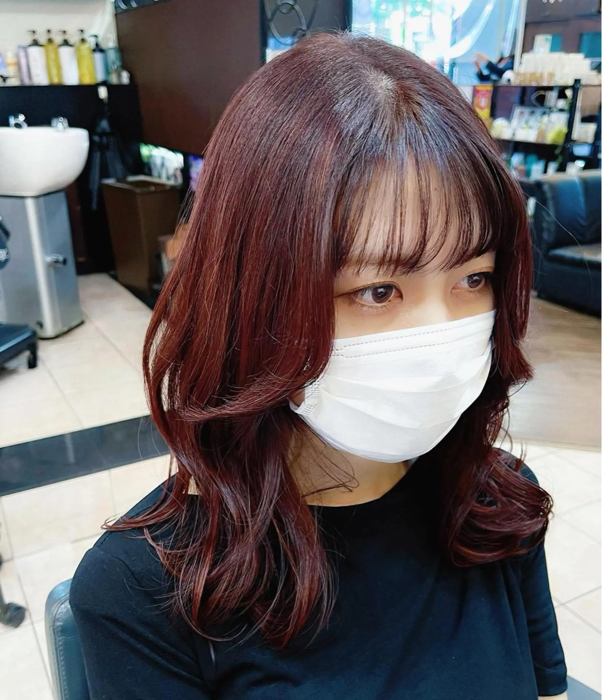 セミロング カラー ブラウンカラー ハイライトカラー レッドカラー レッドブラウン くびれヘア ヘアカラー トリートメント Zina天王寺 CHIAKIのヘアスタイル