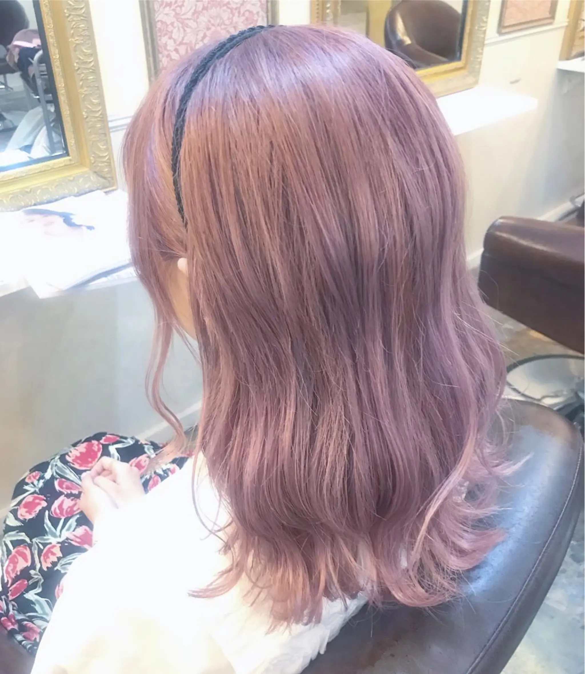 ロング カラー ピンクカラー ヘアカラー トリートメント 岩谷/ブリーチ 🪽透明感カラーのヘアスタイル