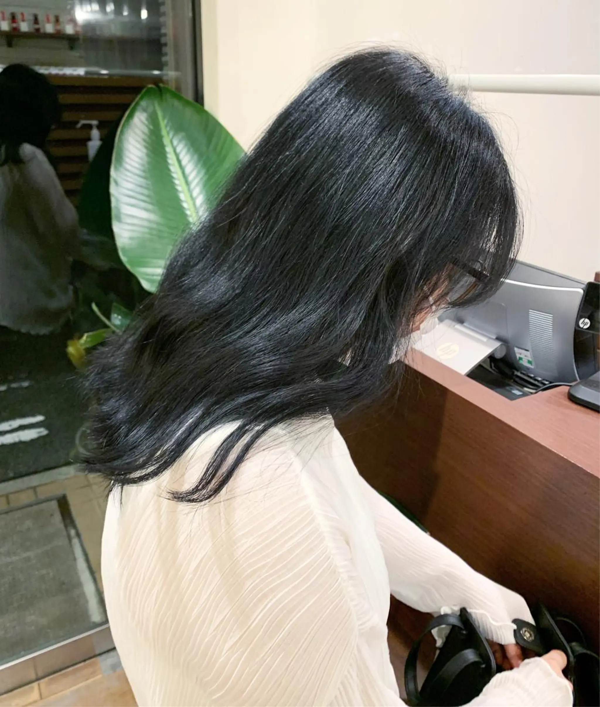 カラー 黒髪 ブルーカラー ブルーブラック 透明感カラー 学生 中原 なおこのヘアスタイル