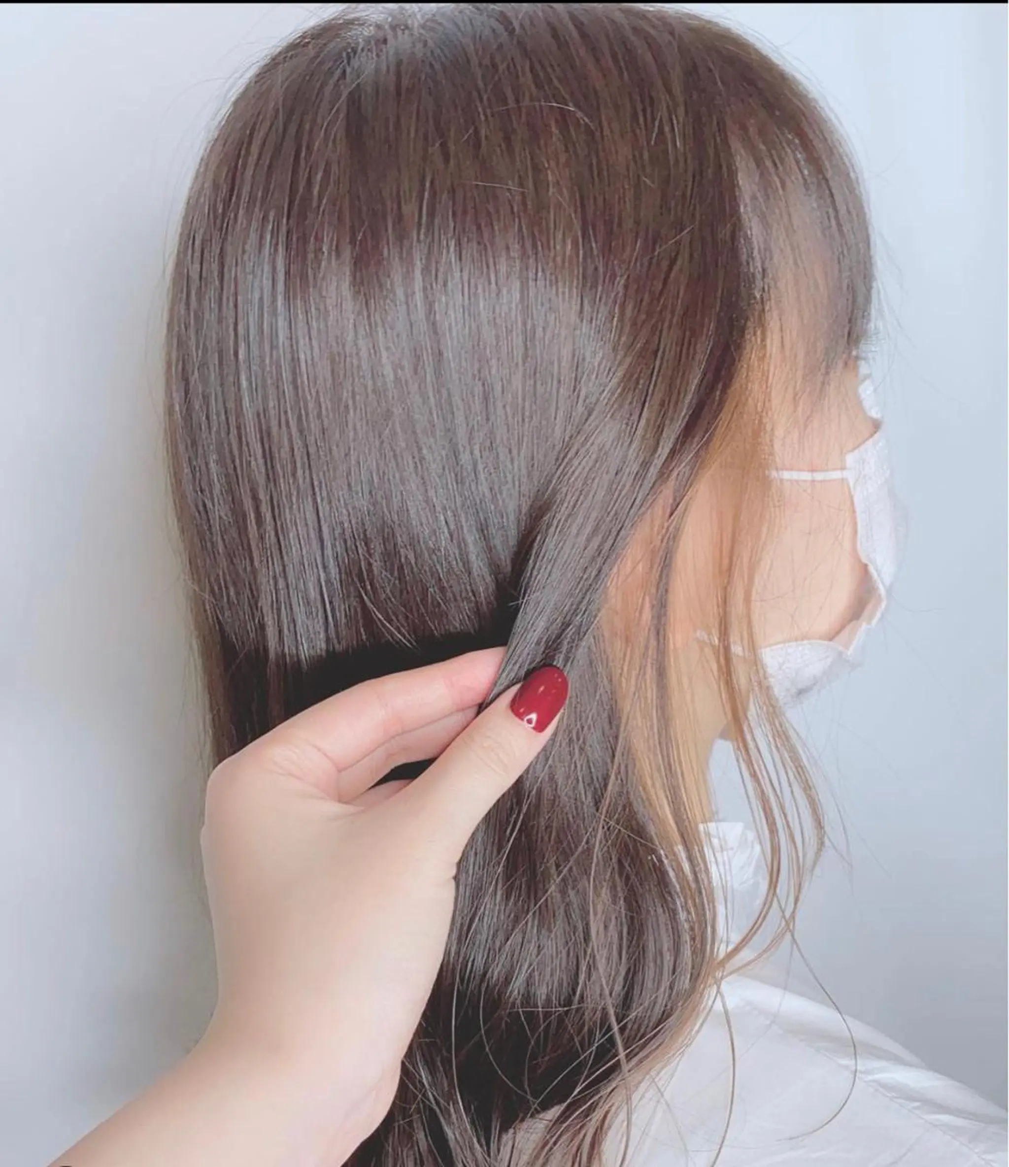 ミディアム カラー Gaudi / ガウディのヘアスタイル