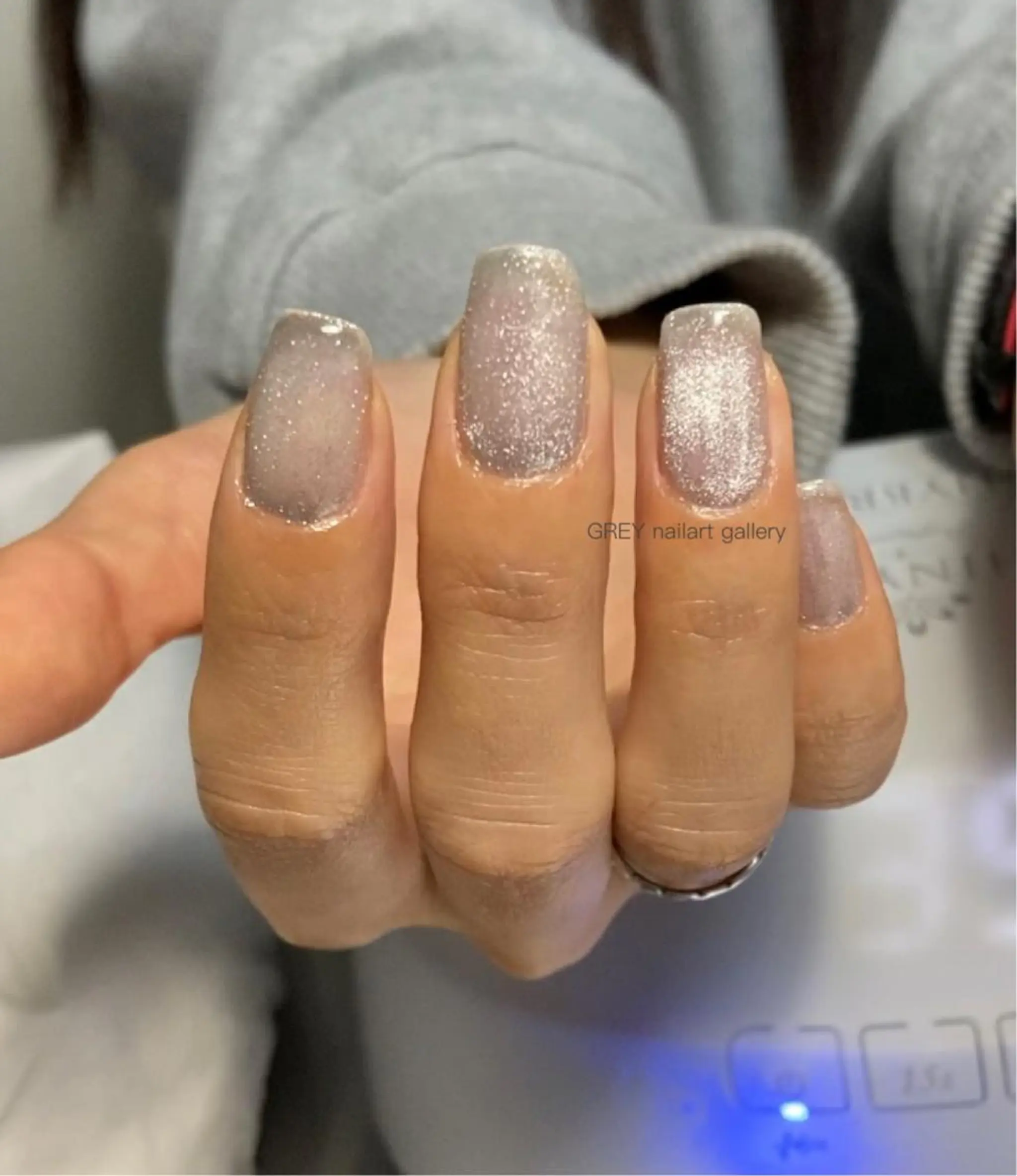 ネイル シルバー 【GREY】 TAIRAのネイルデザイン