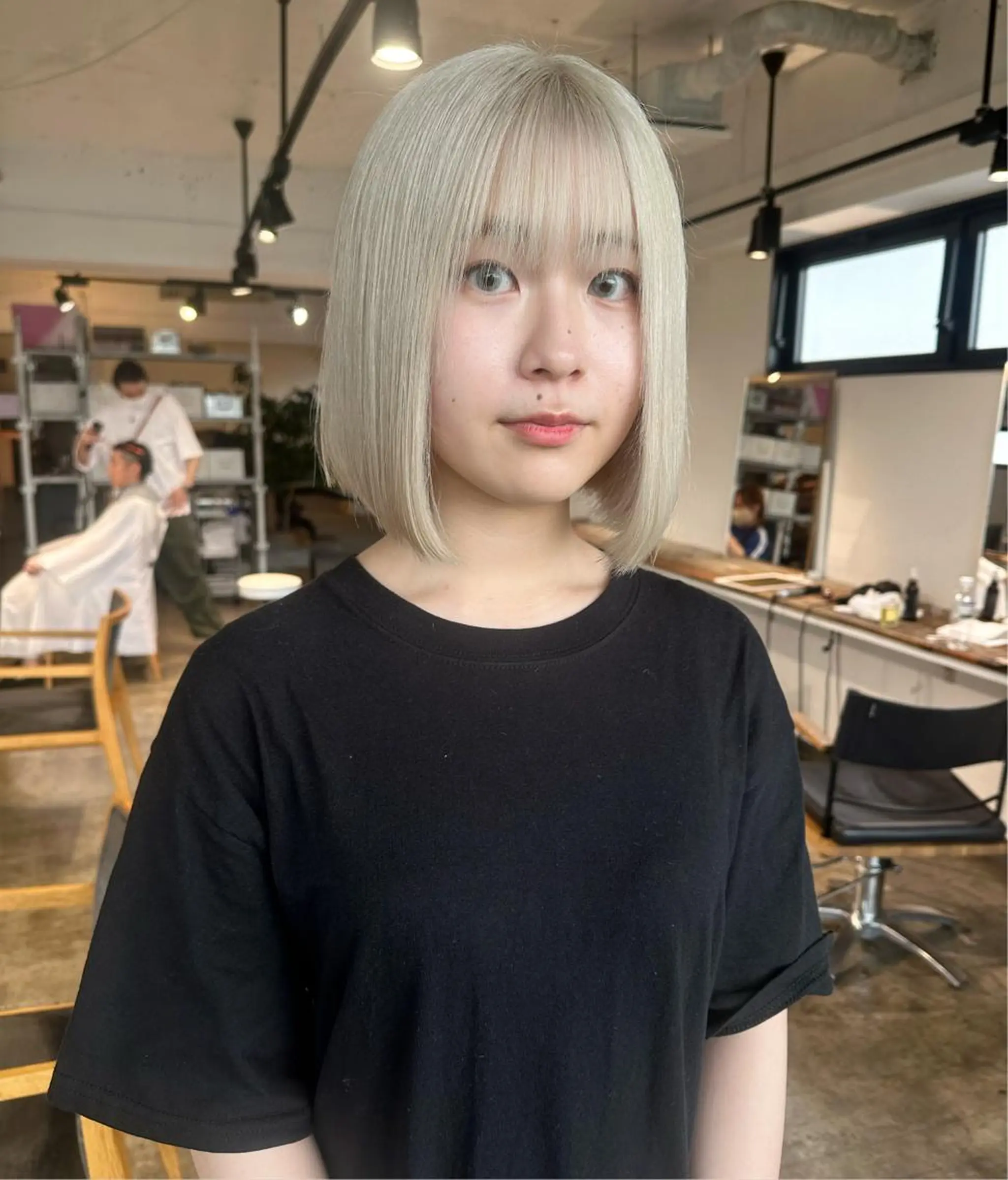ミディアム ヘアカラー トリートメント ヘアセット ✨艶ブリーチカラー ✨四ノ宮裕己のヘアスタイル