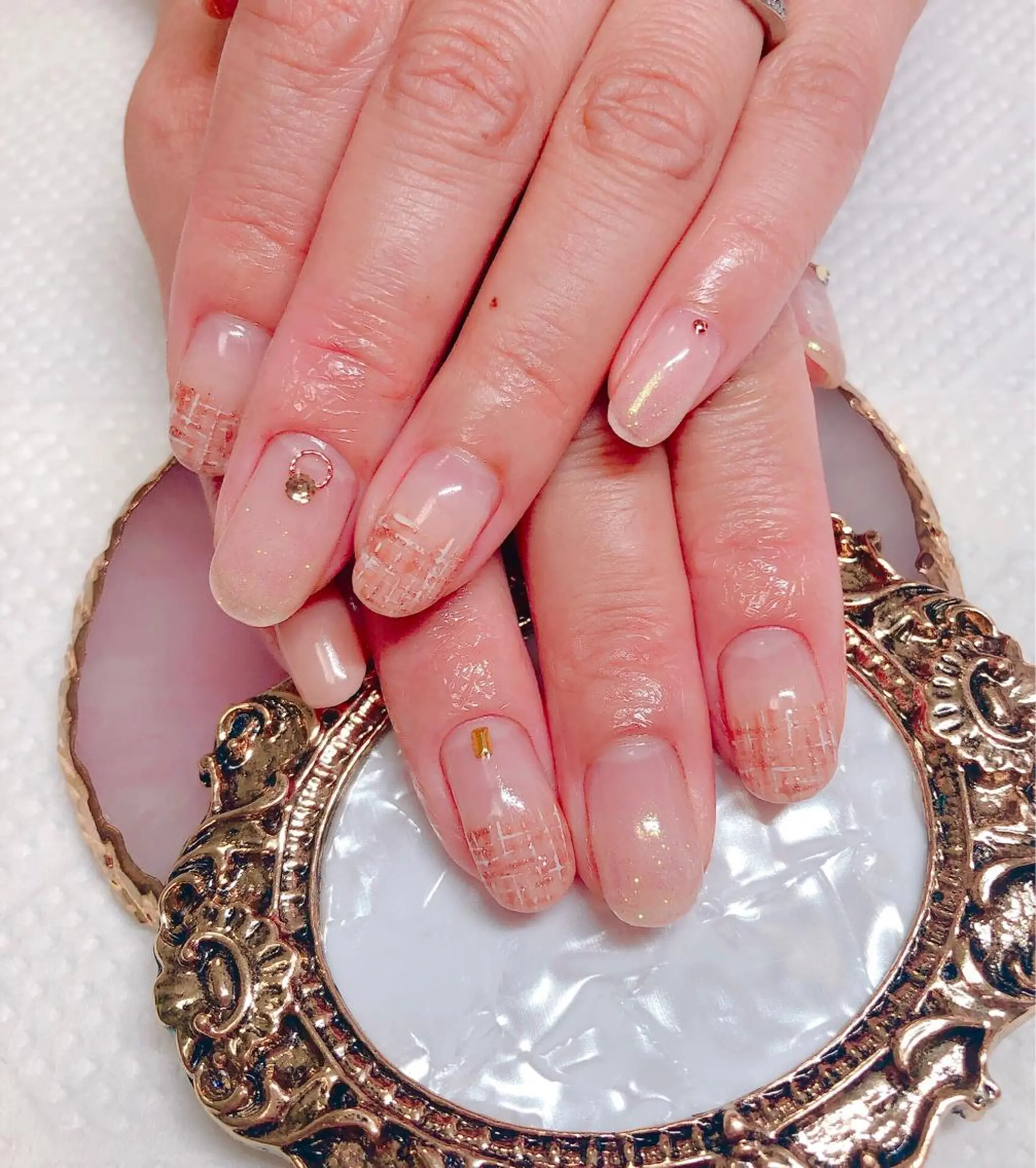 ネイル ハンドネイル CROWN プライベートサロンのネイルデザイン