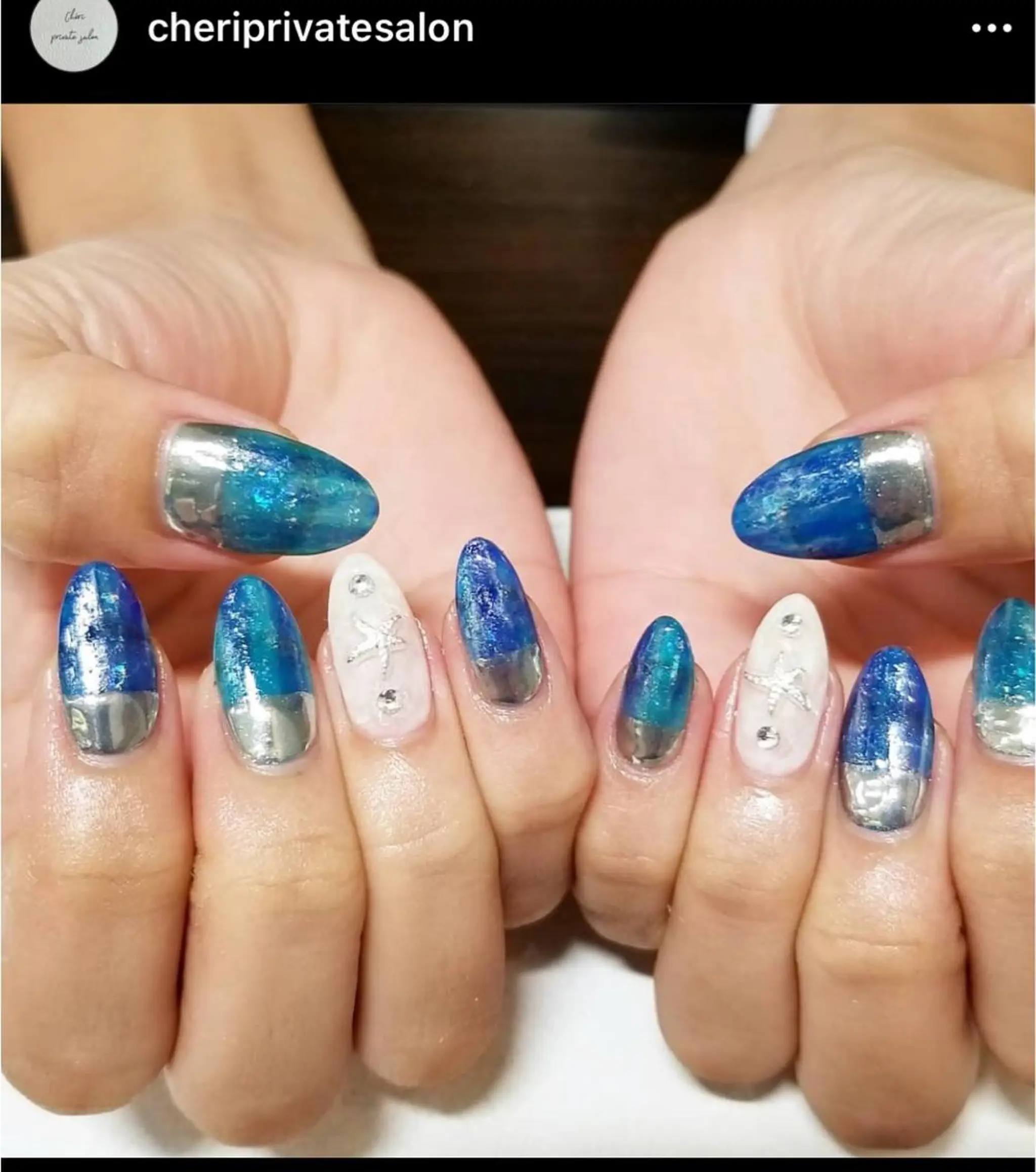 カラー ネイル ブルーカラー ブルー クリアネイル キラキラネイル 夏ネイル Chérinail 爪のお手入れのネイルデザイン