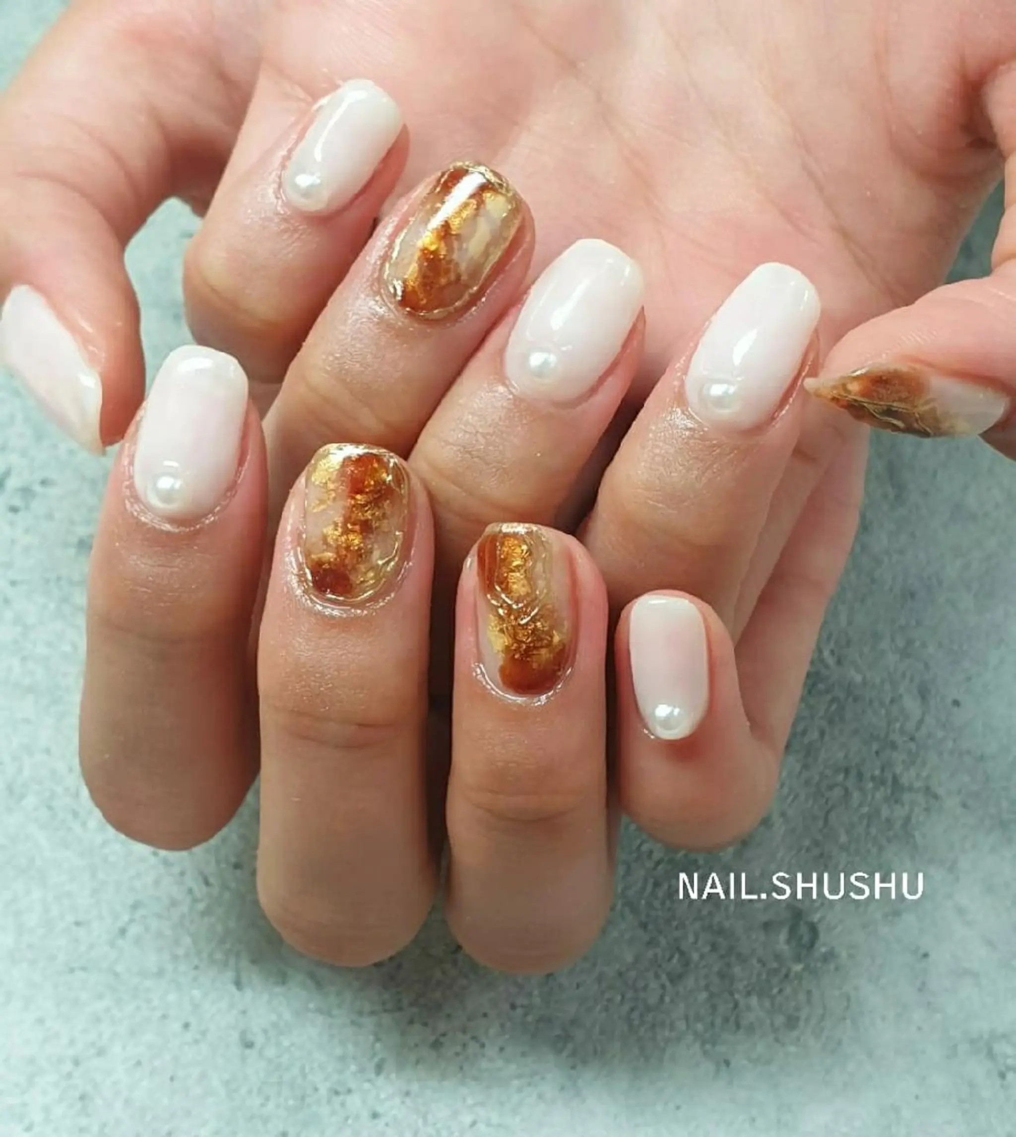 ネイル シンプルネイル 3dパーツ/流行り 👧shushu❤️のネイルデザイン