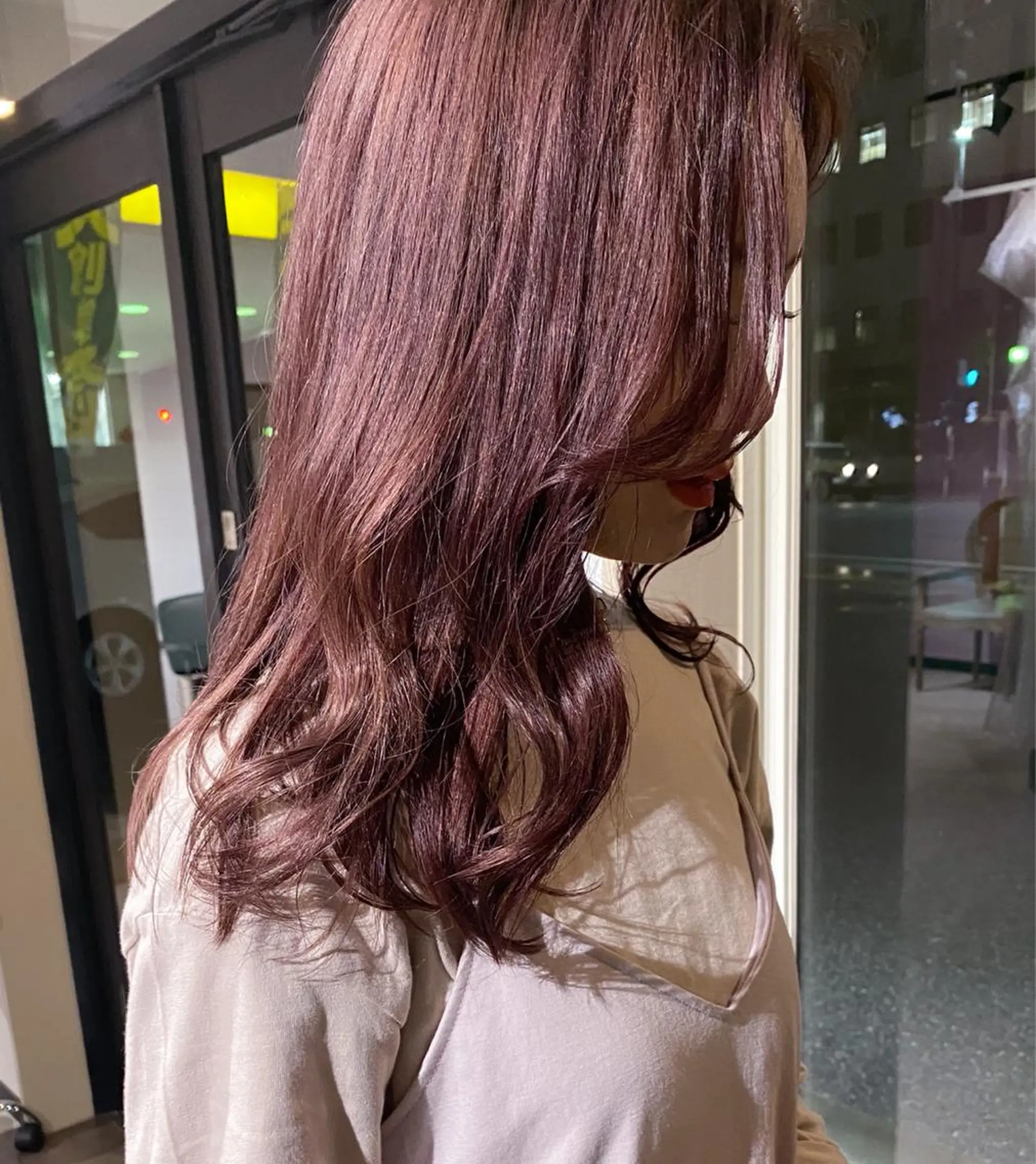 ロング カラー 藤井 貴美子のヘアスタイル