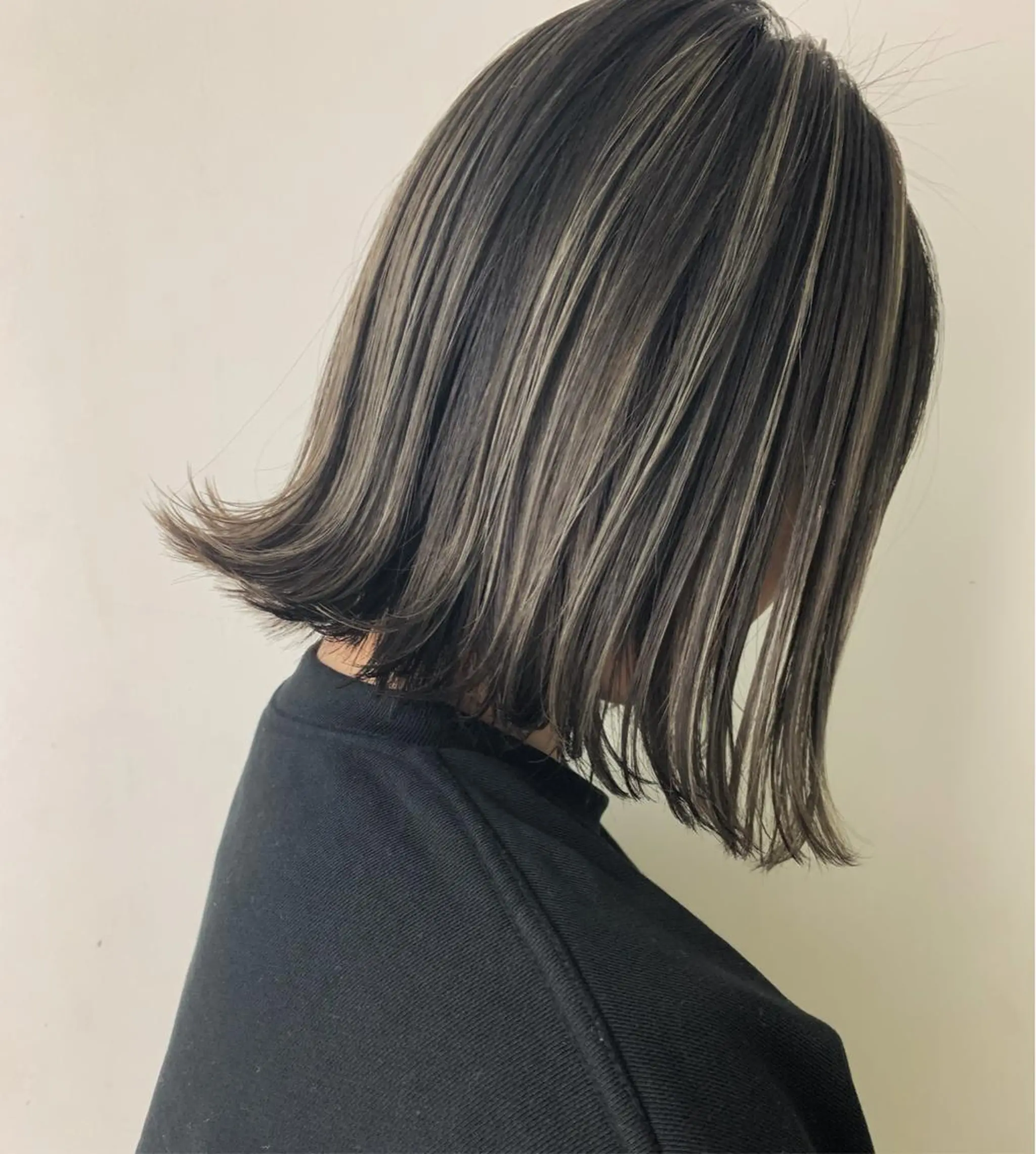 ミディアム カラー ブリーチ ケアブリーチ グレージュ ハイライトカラー ハイライト ✂️ボブの神様 北村涼✂️のヘアスタイル
