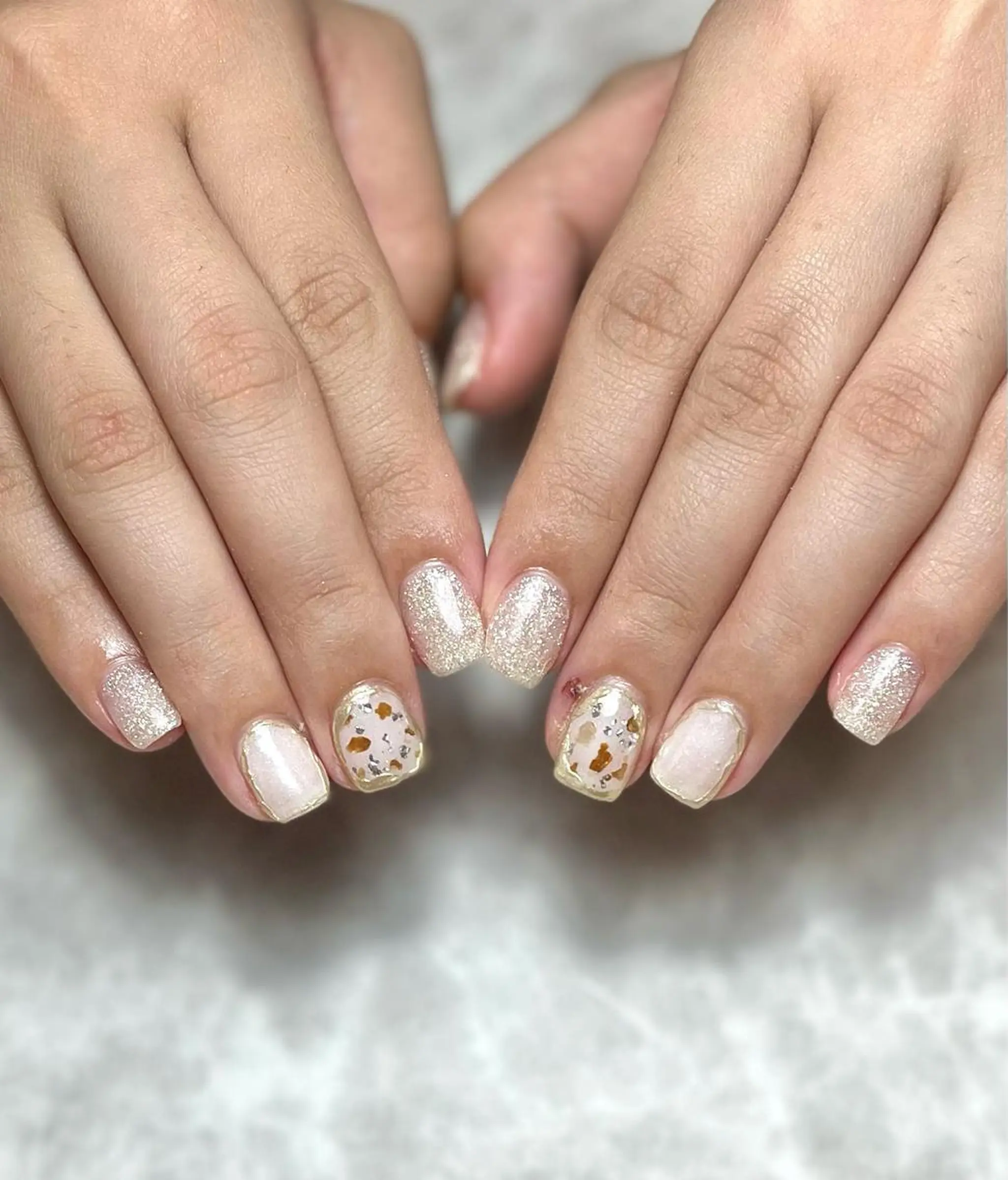 ネイル ジェルネイル ガーリー キラキラネイル 韓国ネイル オフィスネイル ハンドネイル nails' it...のネイルデザイン