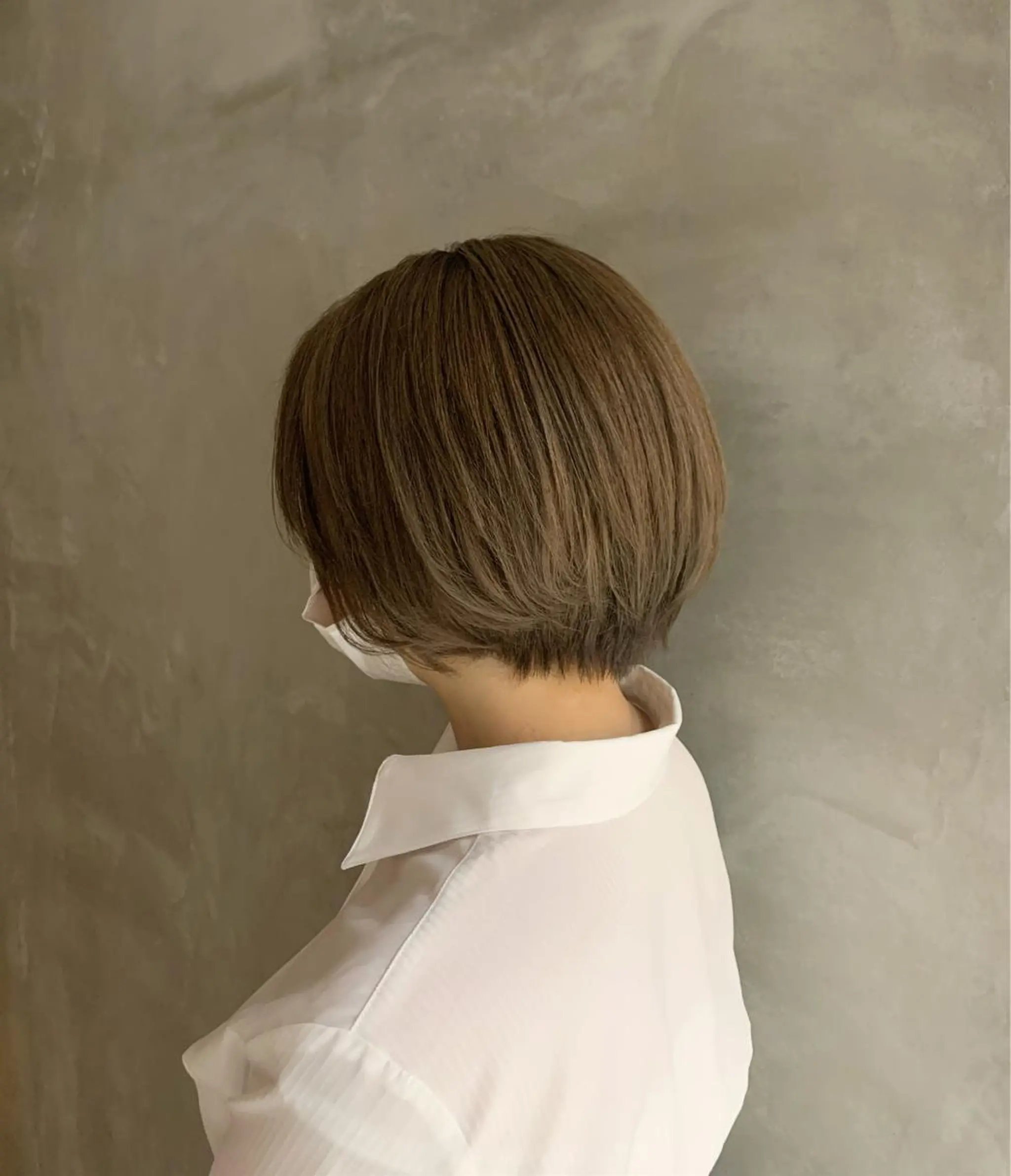 ショート カラー ベージュカラー ブリーチ ミルクティーベージュ 五十嵐 雄毅のヘアスタイル