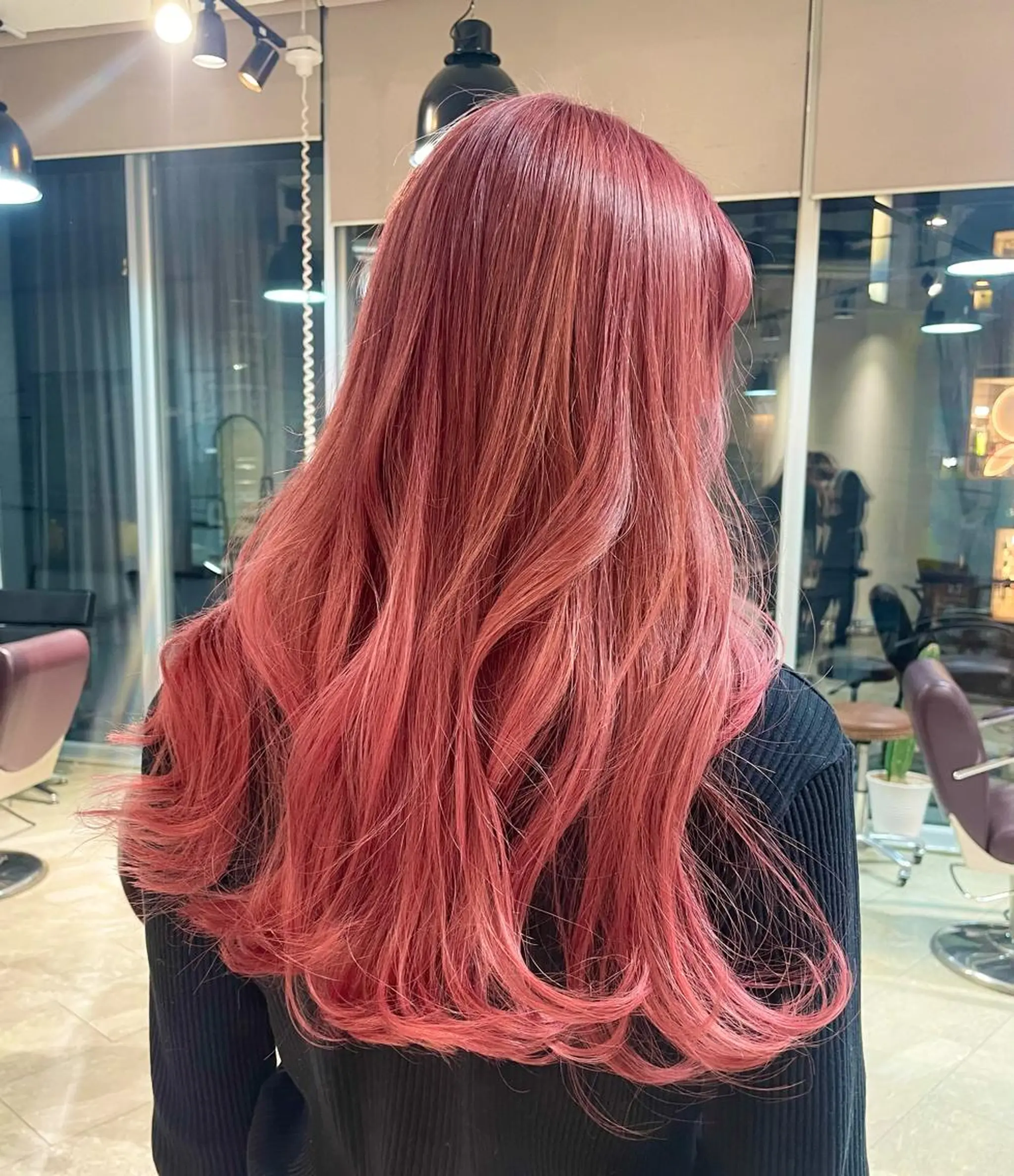 セミロング カラー ヘアアレンジ ヘアカラー 🌹TikTok４万 ﾌｫﾛﾜｰ🌹AKIのヘアスタイル