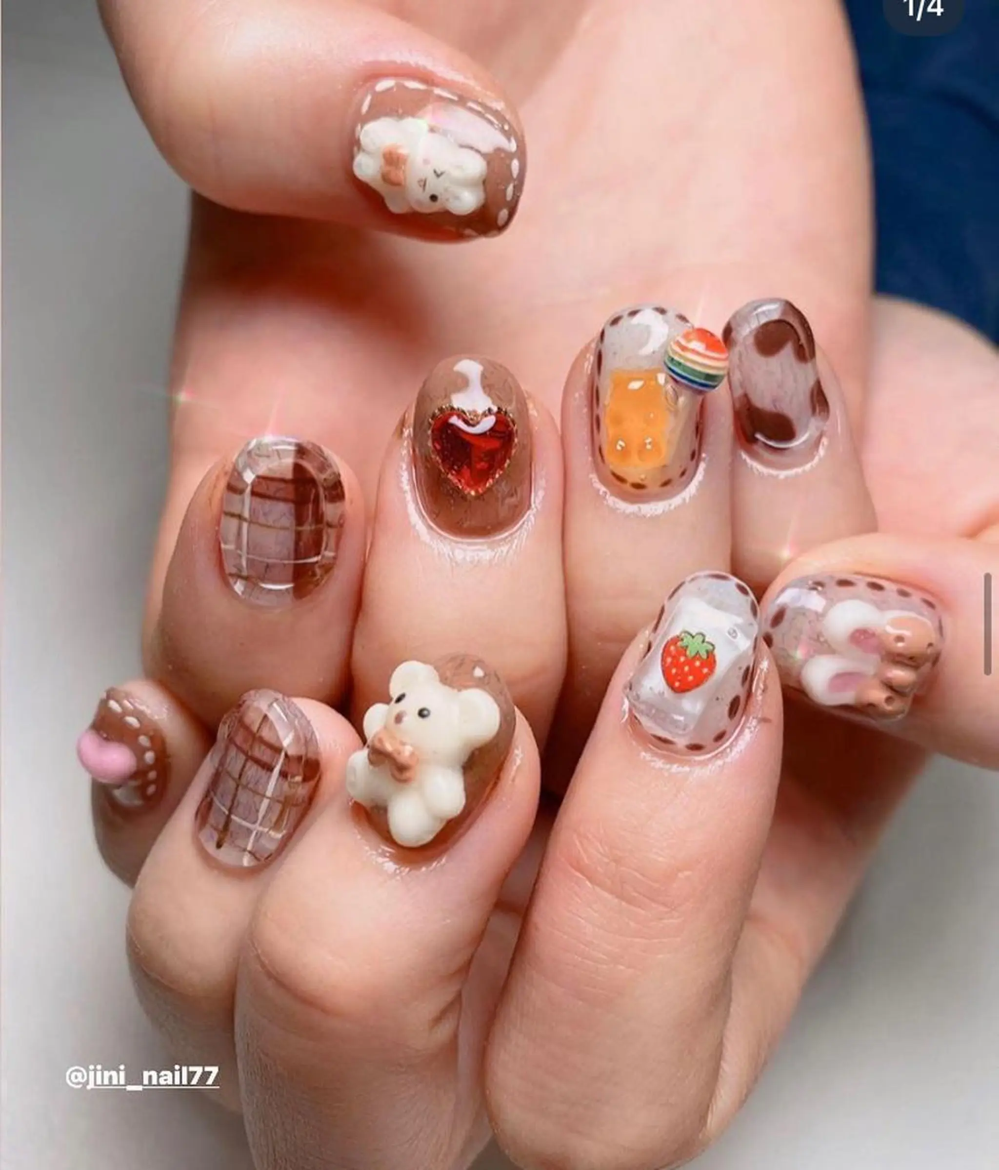 ネイル JINI NAIL所属・ジニ ネイルのネイルデザイン