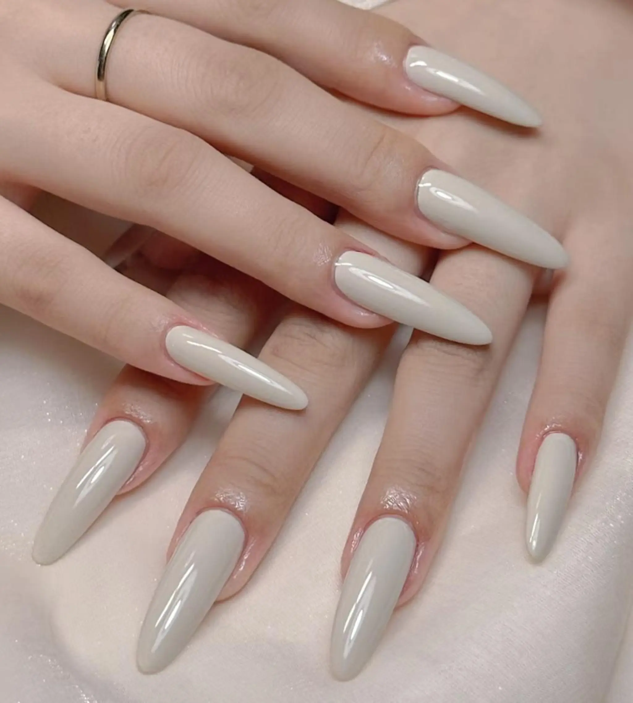 ネイル VIVIAN エイのネイルデザイン