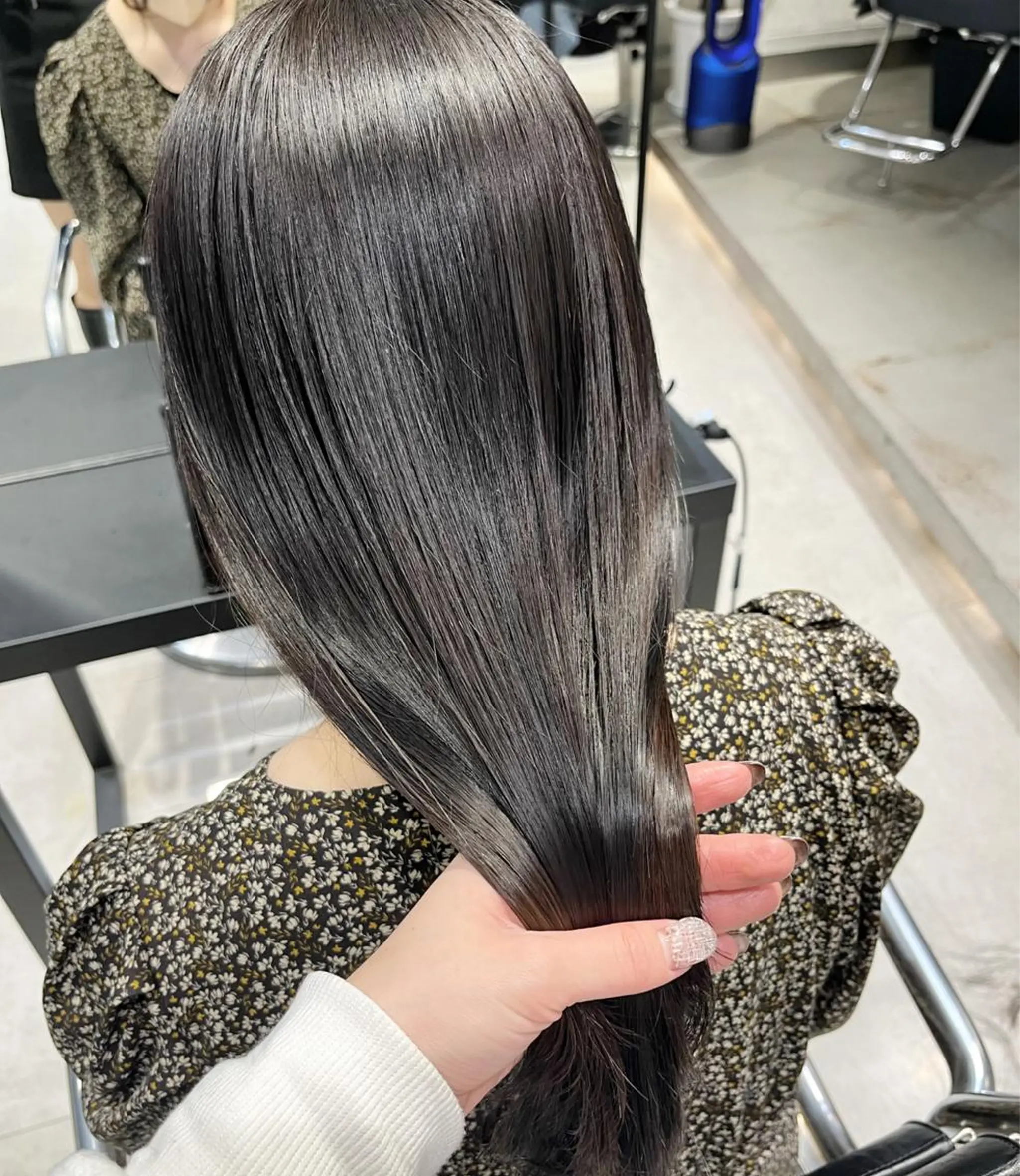 セミロング カラー パーマ ヘアアレンジ トリートメント ヘッドスパ ヘアセット 透明感/オリーブ/ グレージュ/YUKAのヘアスタイル