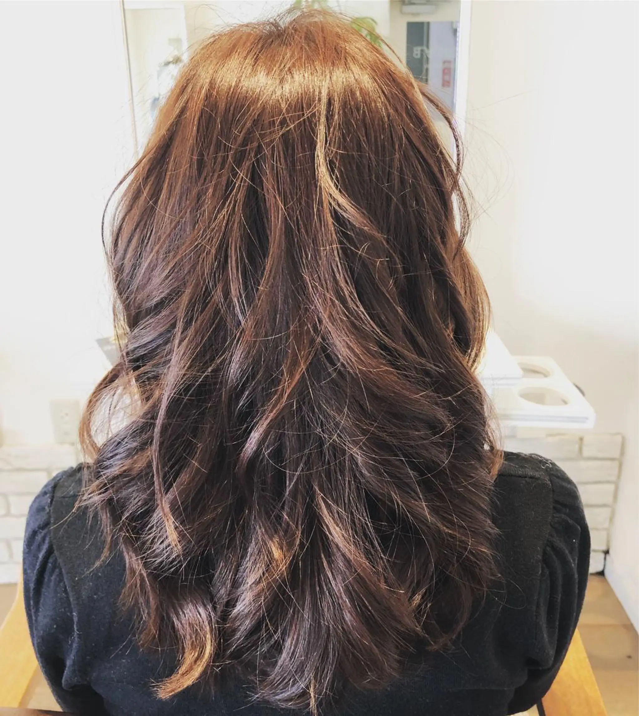 セミロング カラー ヘアアレンジ グレージュ ピンクカラー レイヤーカット BANDE所属・BANDE 水崎 悟のヘアスタイル