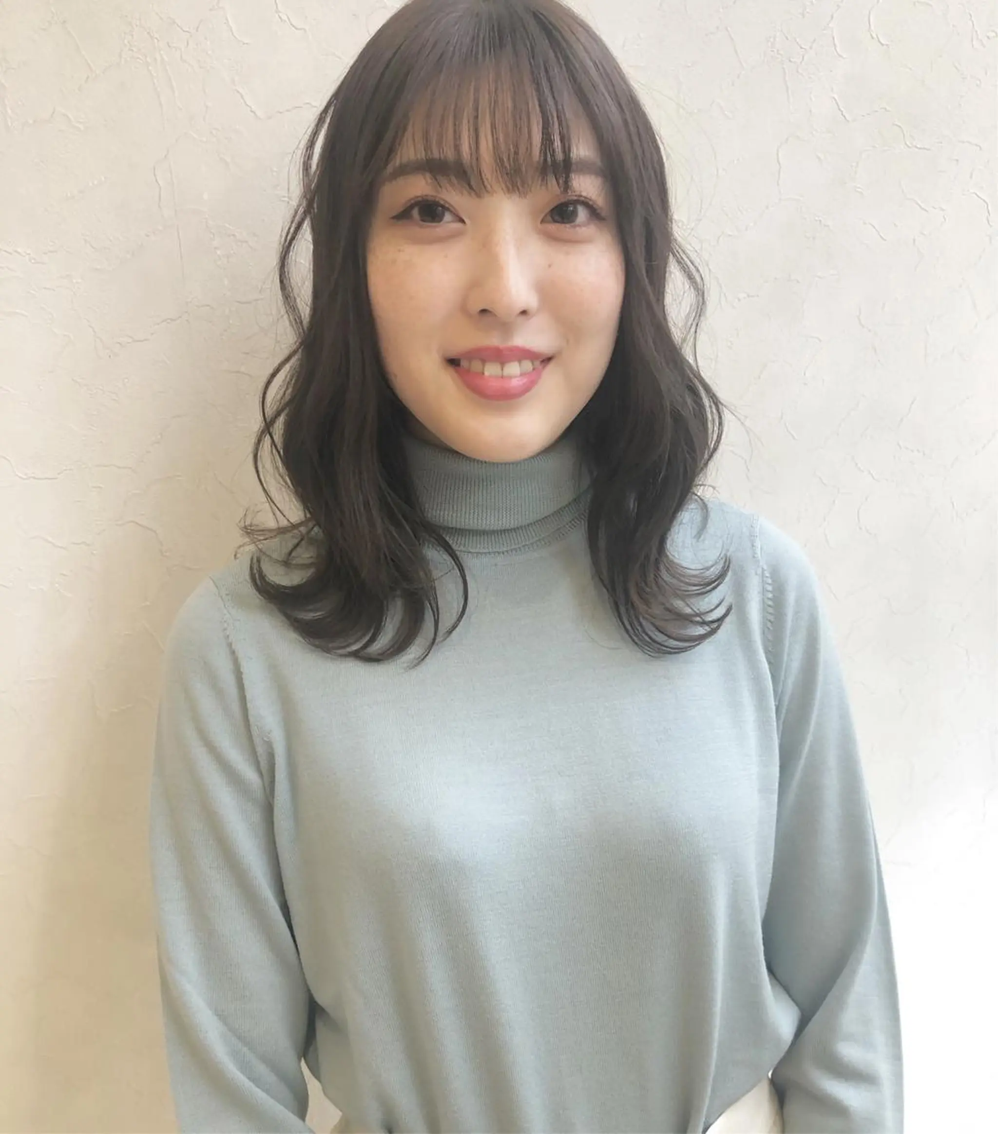 セミロング カラー nakahara madokaのヘアスタイル
