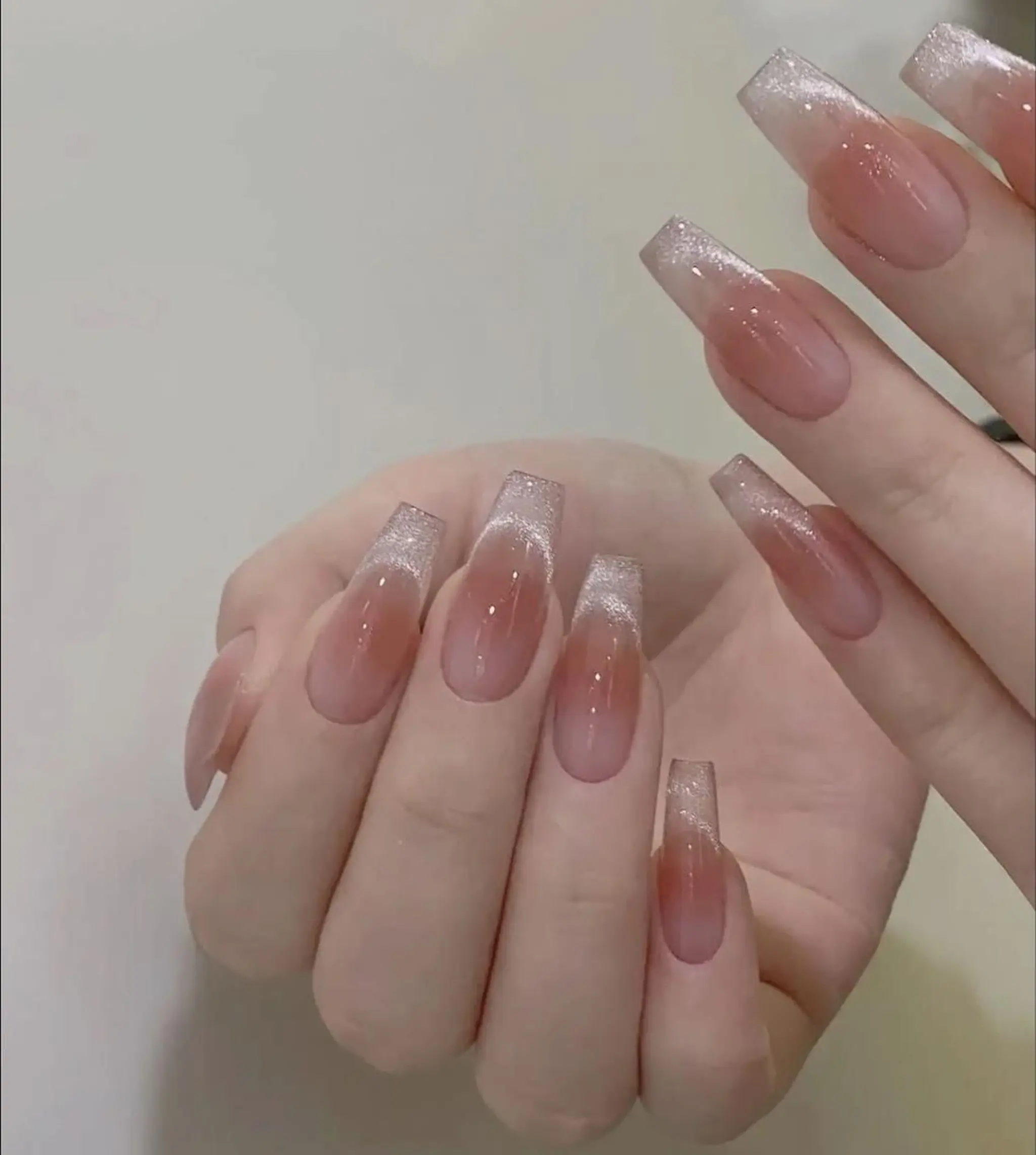ネイル アートネイル 長さ出し ネイルチップ Queens 新宿本店のネイルデザイン