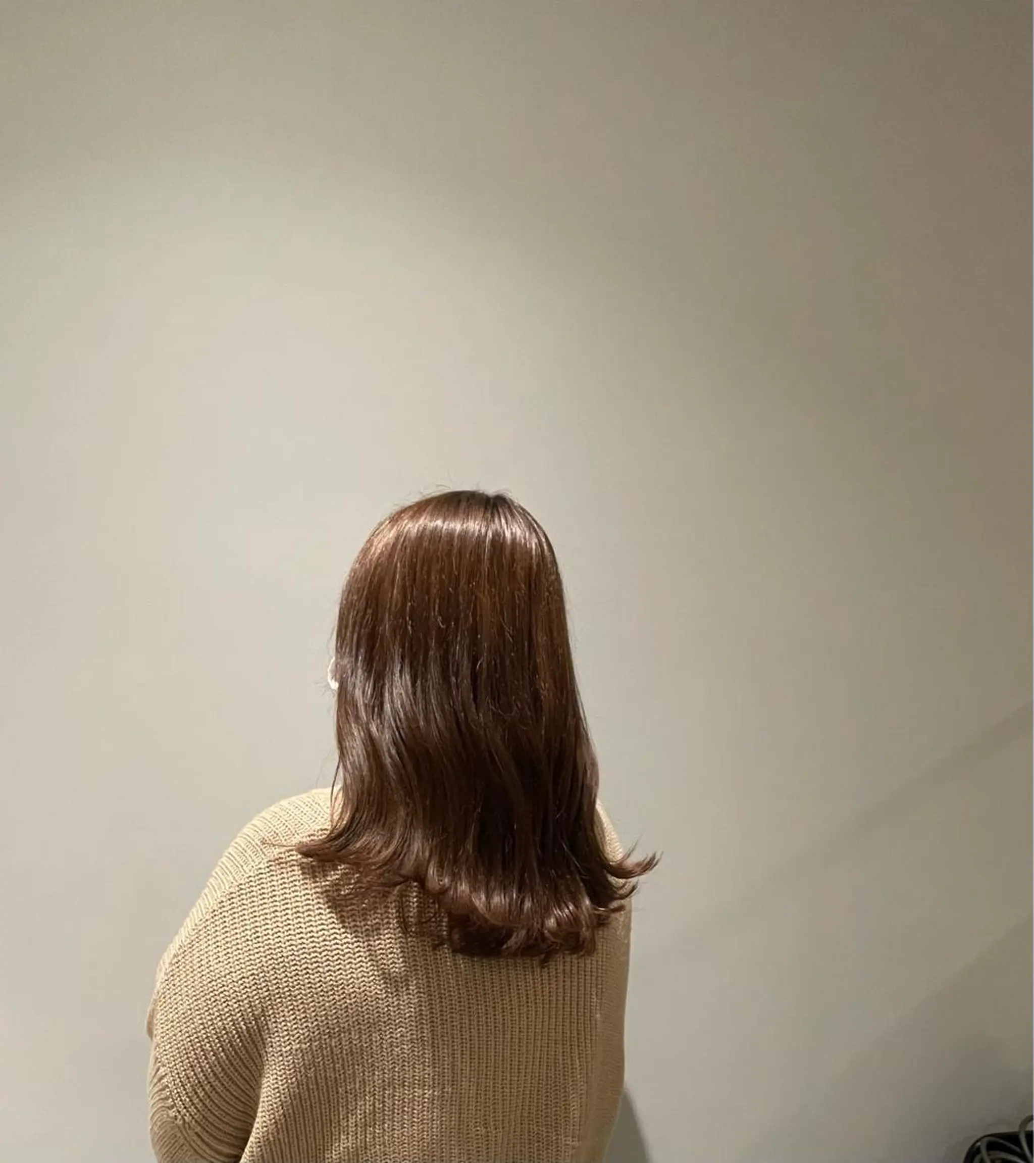 セミロング カラー パーマ ヘアアレンジ 高井瑠華🌼 ストカールカット特化のヘアスタイル