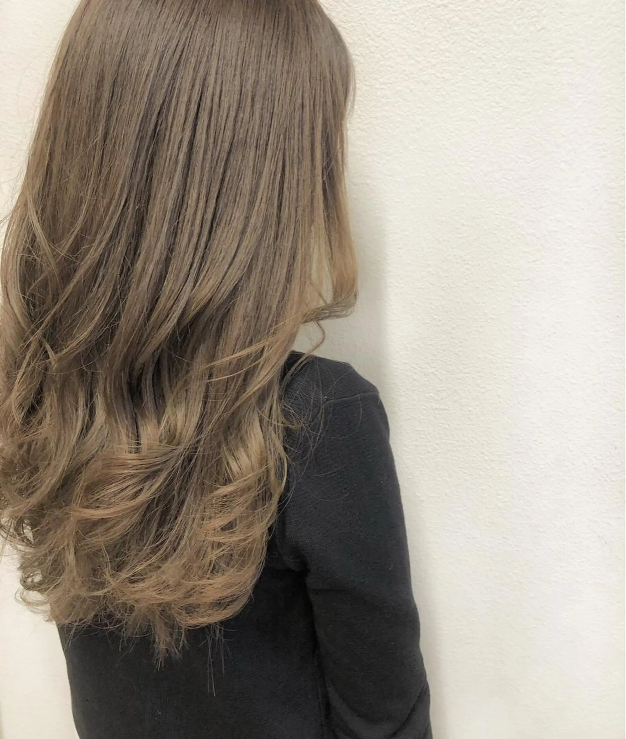 ロング カラー ベージュカラー オリーブベージュ ヘアカラー 🌼こやま かおり🌼のヘアスタイル