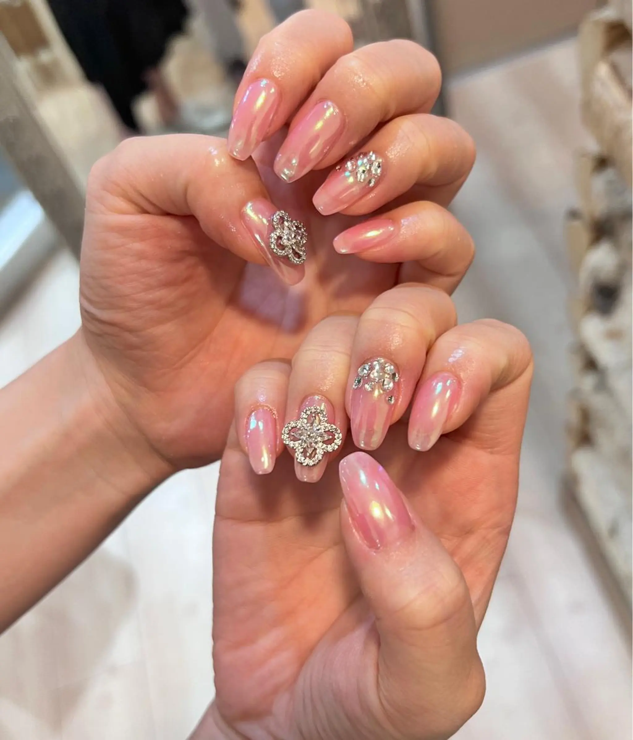 ネイル オーロラネイル 持ち込み ピンク いちじゅう あおいのネイルデザイン