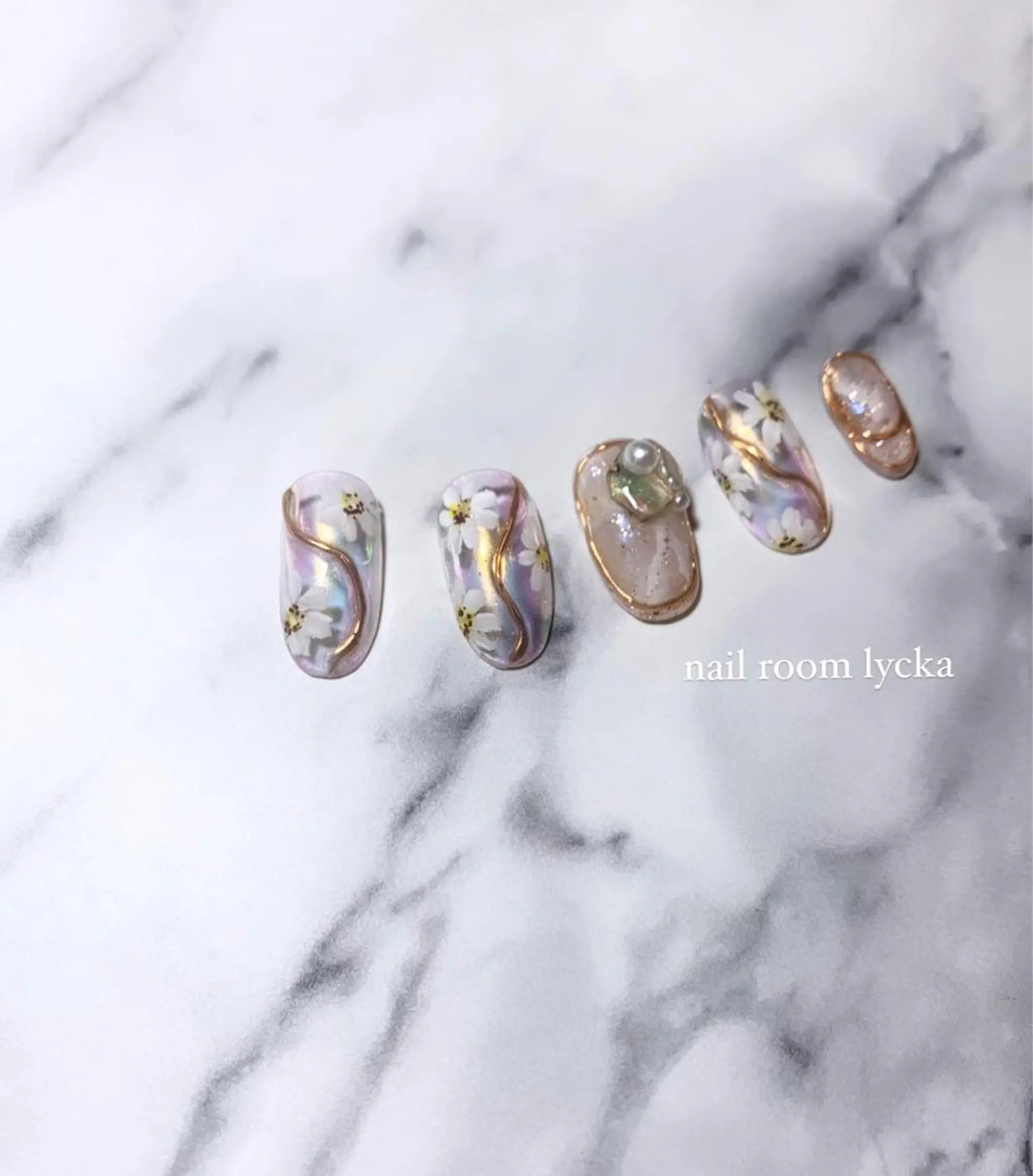 ネイル ﾈｲﾙﾙｰﾑﾘｯｶ 𝐦𝐚𝐲𝐮のネイルデザイン