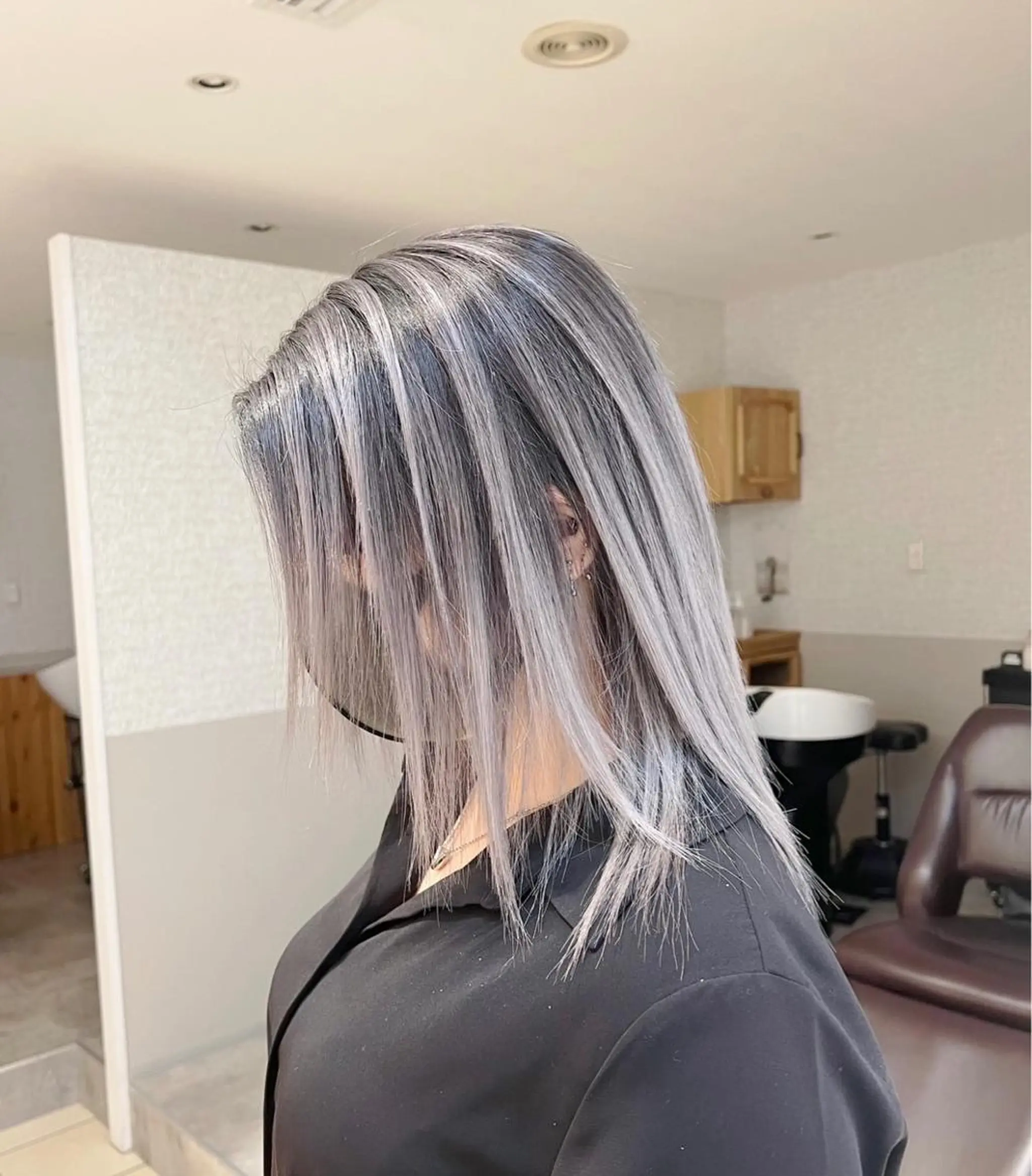 ミディアム カラー バレイヤージュ グレージュ レイヤーカット ヘアカラー トリートメント ROBIN所属・指名数No.1 /NAOYAのヘアスタイル