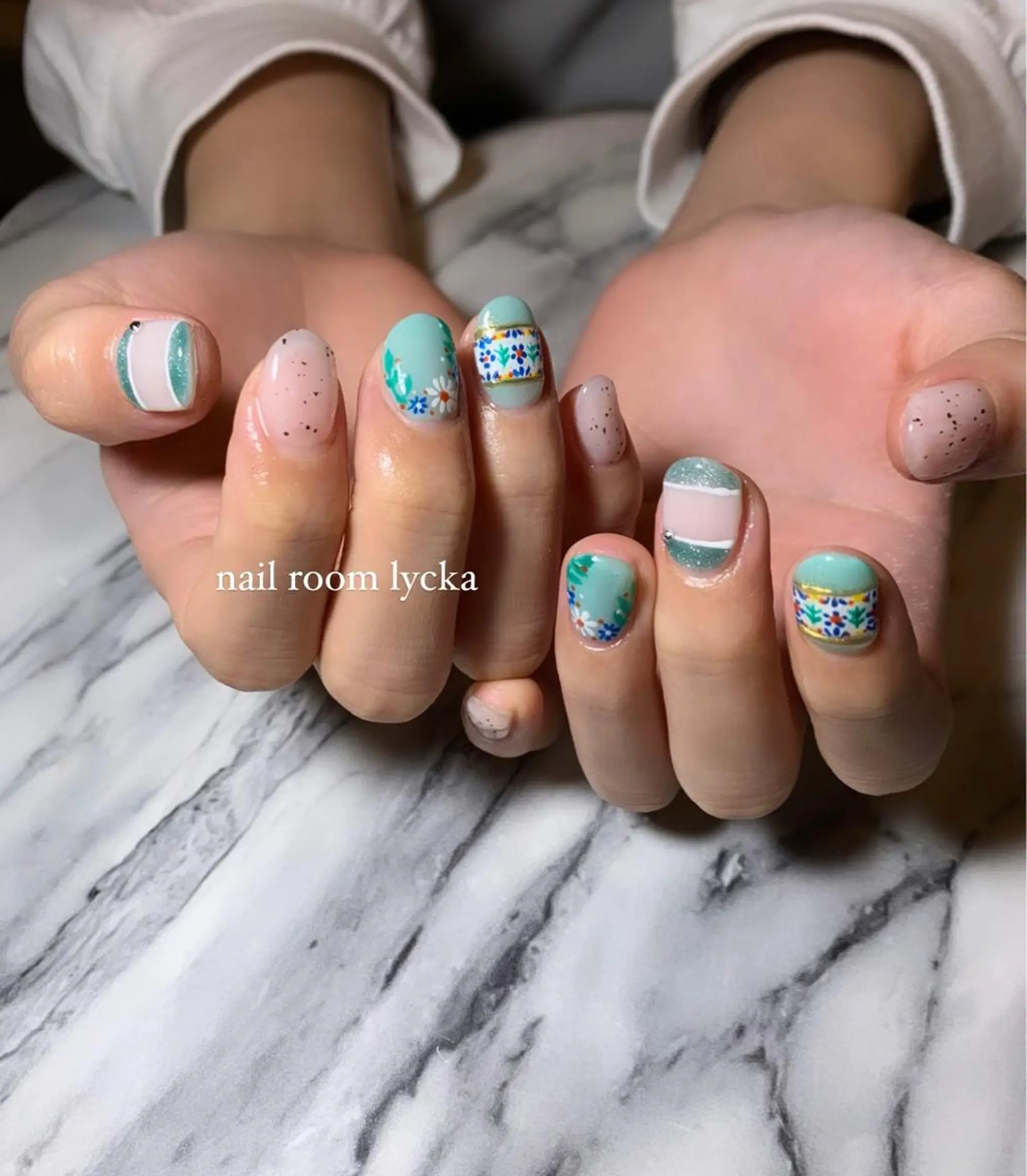 ネイル ﾈｲﾙﾙｰﾑﾘｯｶ 𝐦𝐚𝐲𝐮のネイルデザイン