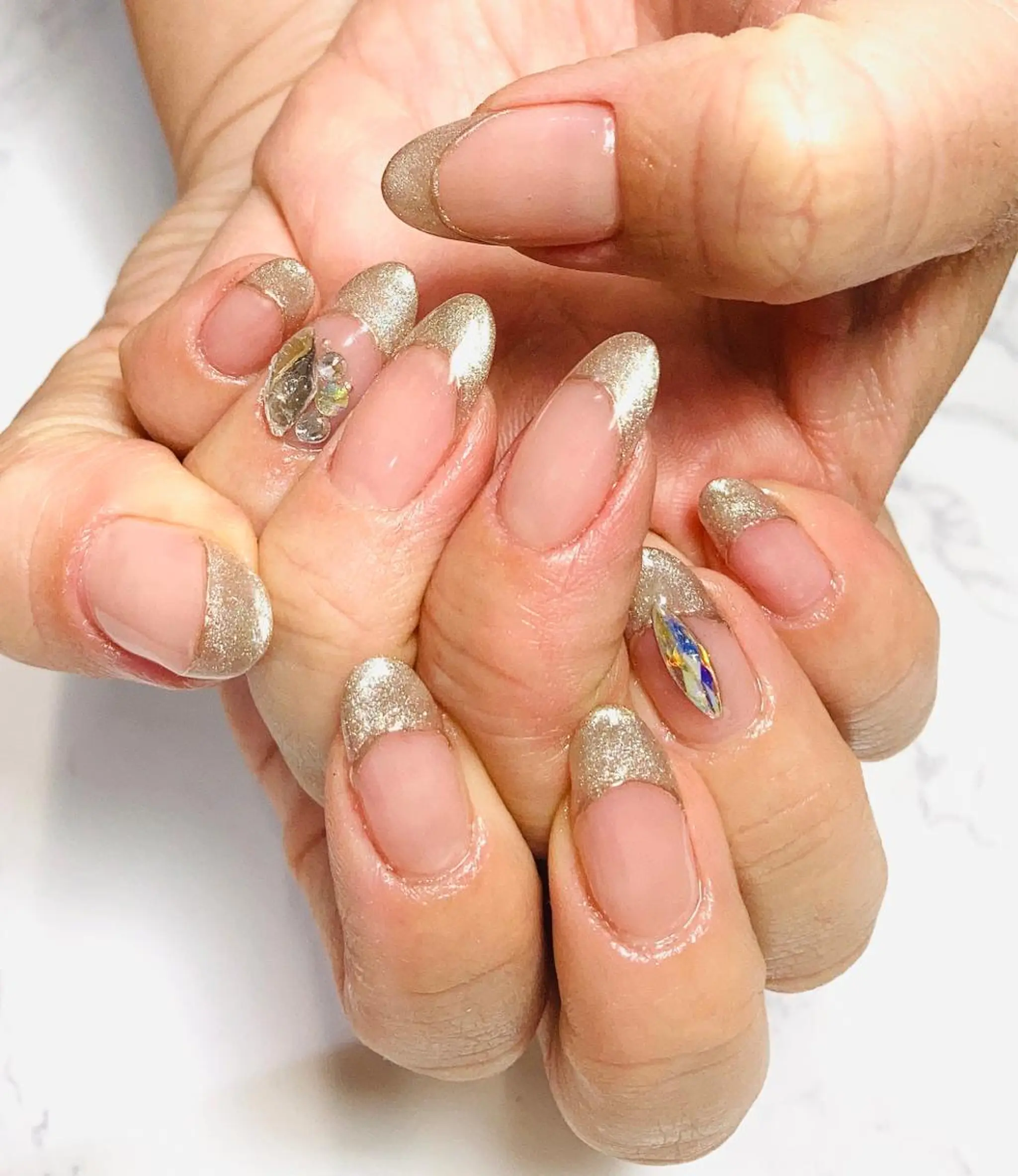 ネイル フレンチネイル マグネットネイル マグネットフレンチ ハンドネイル one nailsalonのネイルデザイン