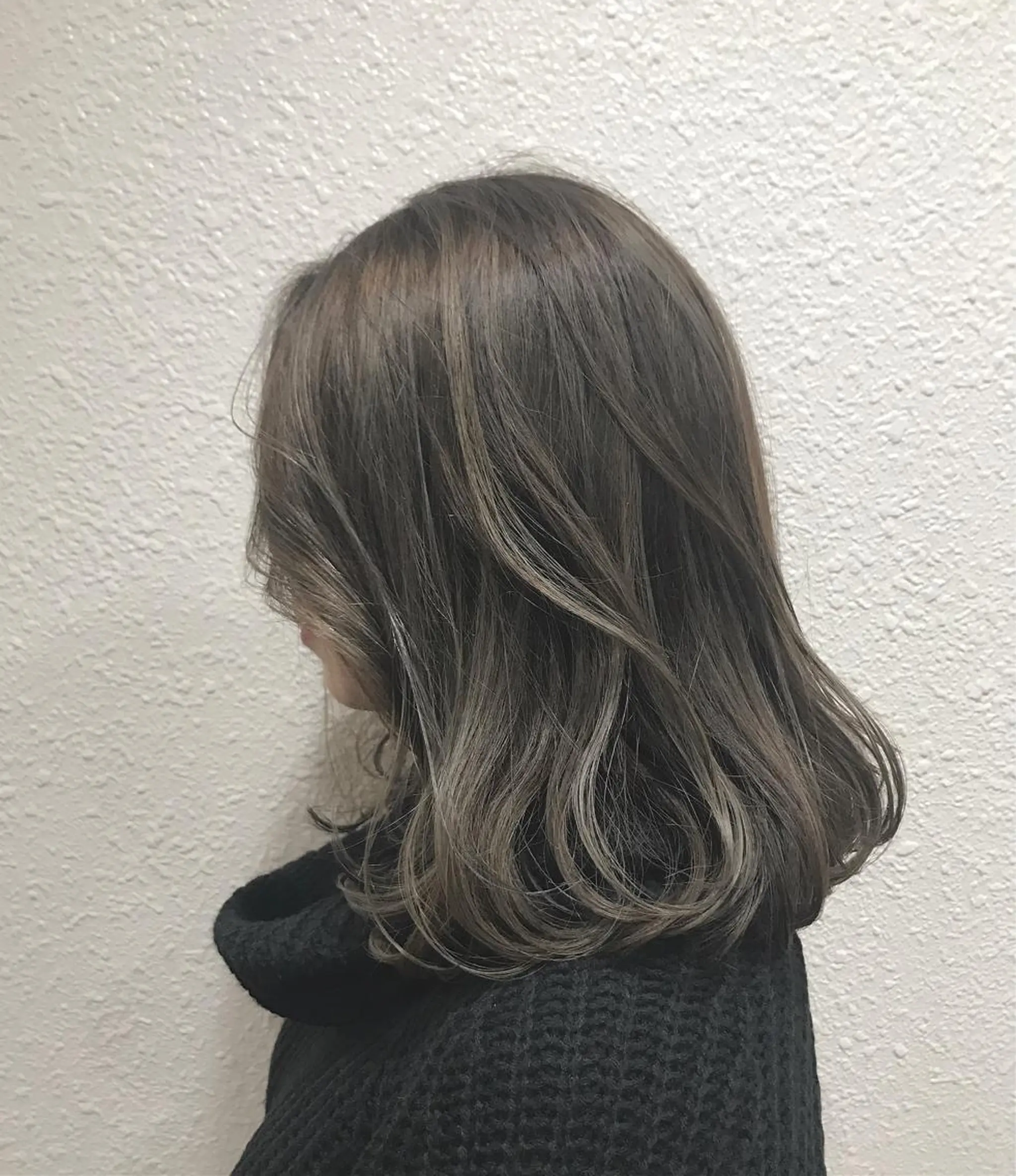 ロング カラー 透明感カラー グレージュ ハイライトカラー ハイライト takumi Hのヘアスタイル