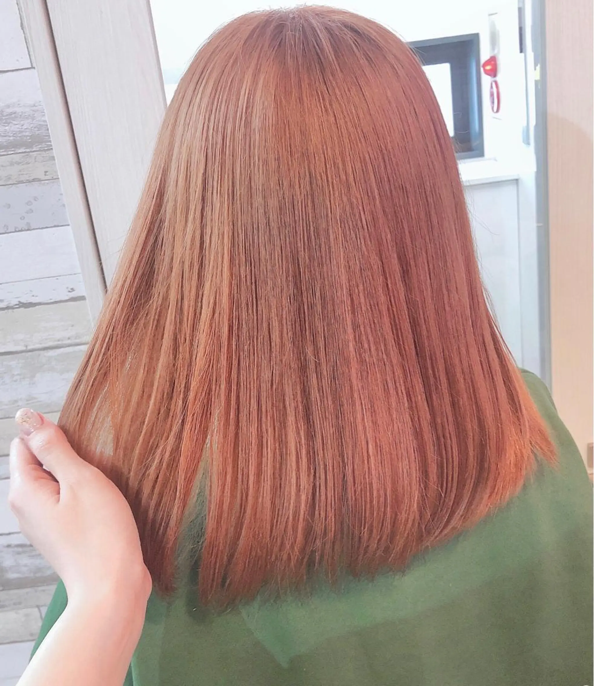 セミロング 🪄🫧ハイトーン/ 乙津茜🐰L'wisのヘアスタイル