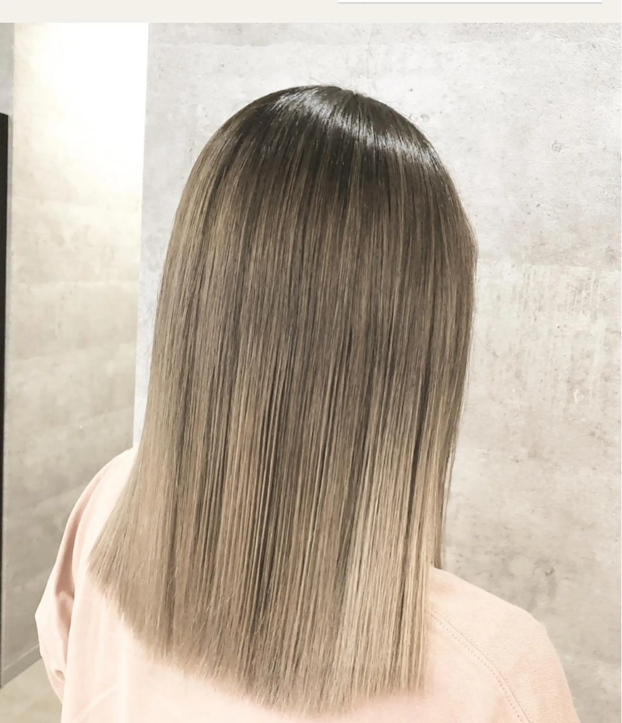 ミディアム カラー アディクシーカラー ブリーチ ケアブリーチ イルミナカラー トリートメント 髪質改善で 憧れの潤艶美髪にのヘアスタイル