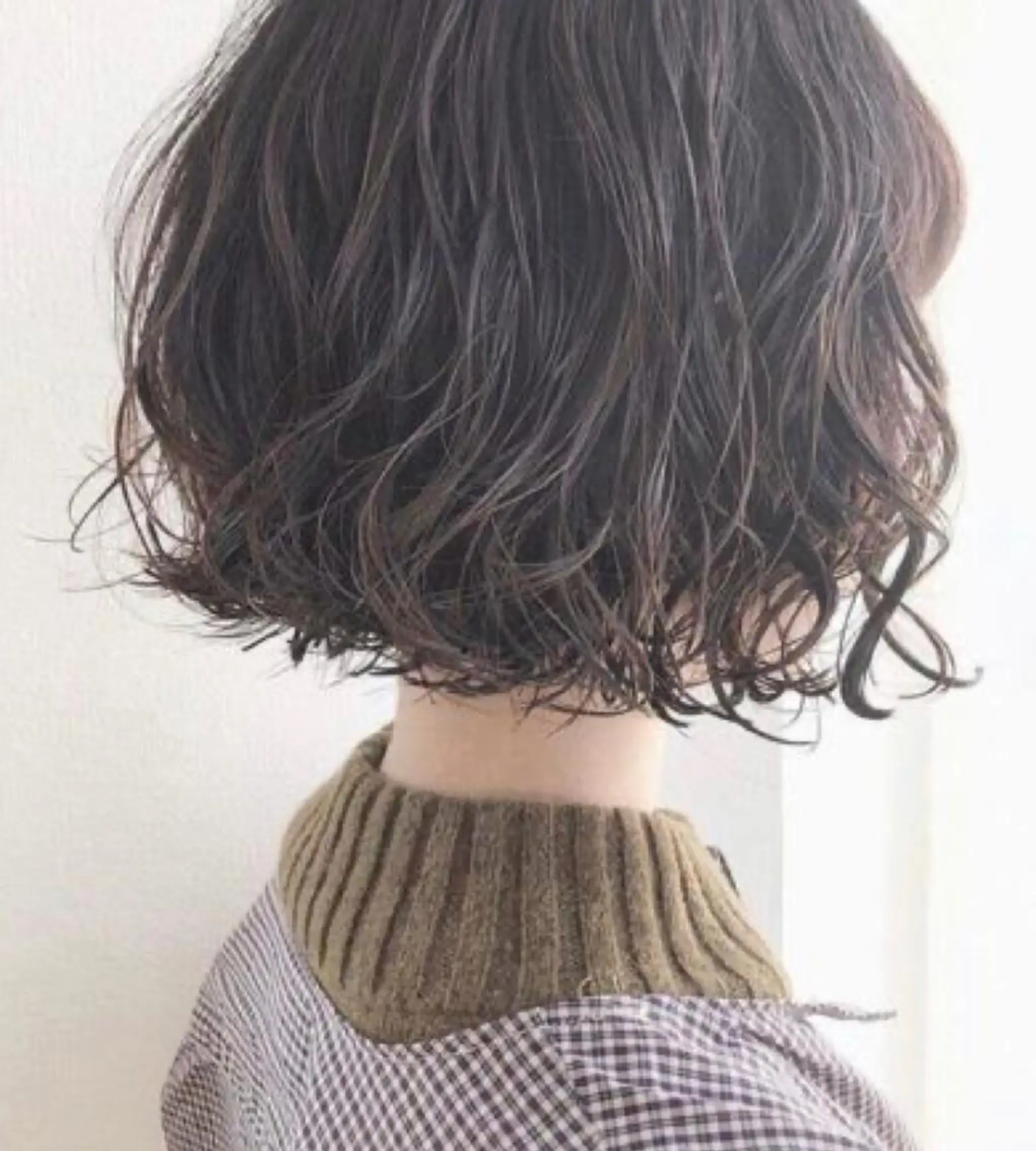 ミディアム ミディアムパーマ カット ヘアカラー トリートメント k-twoたき✨艶感 カラー／美髪矯正のヘアスタイル