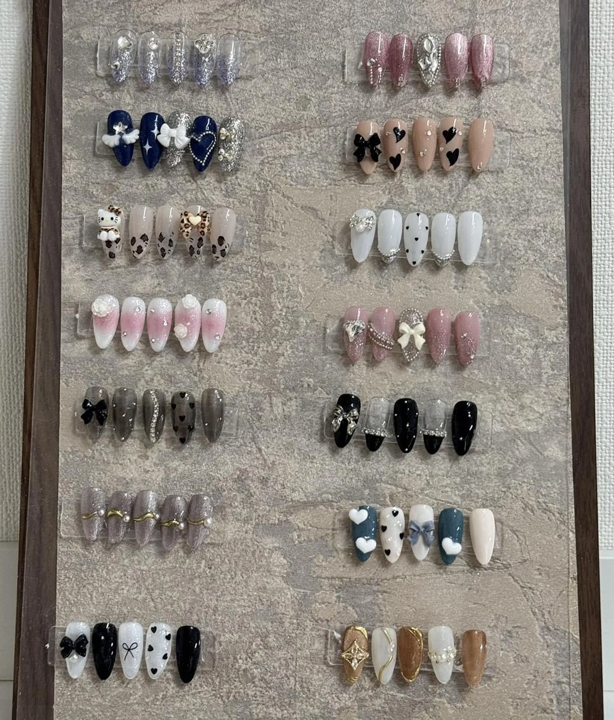 ネイル ハンドネイル 🎀 Ayaka_nailのネイルデザイン