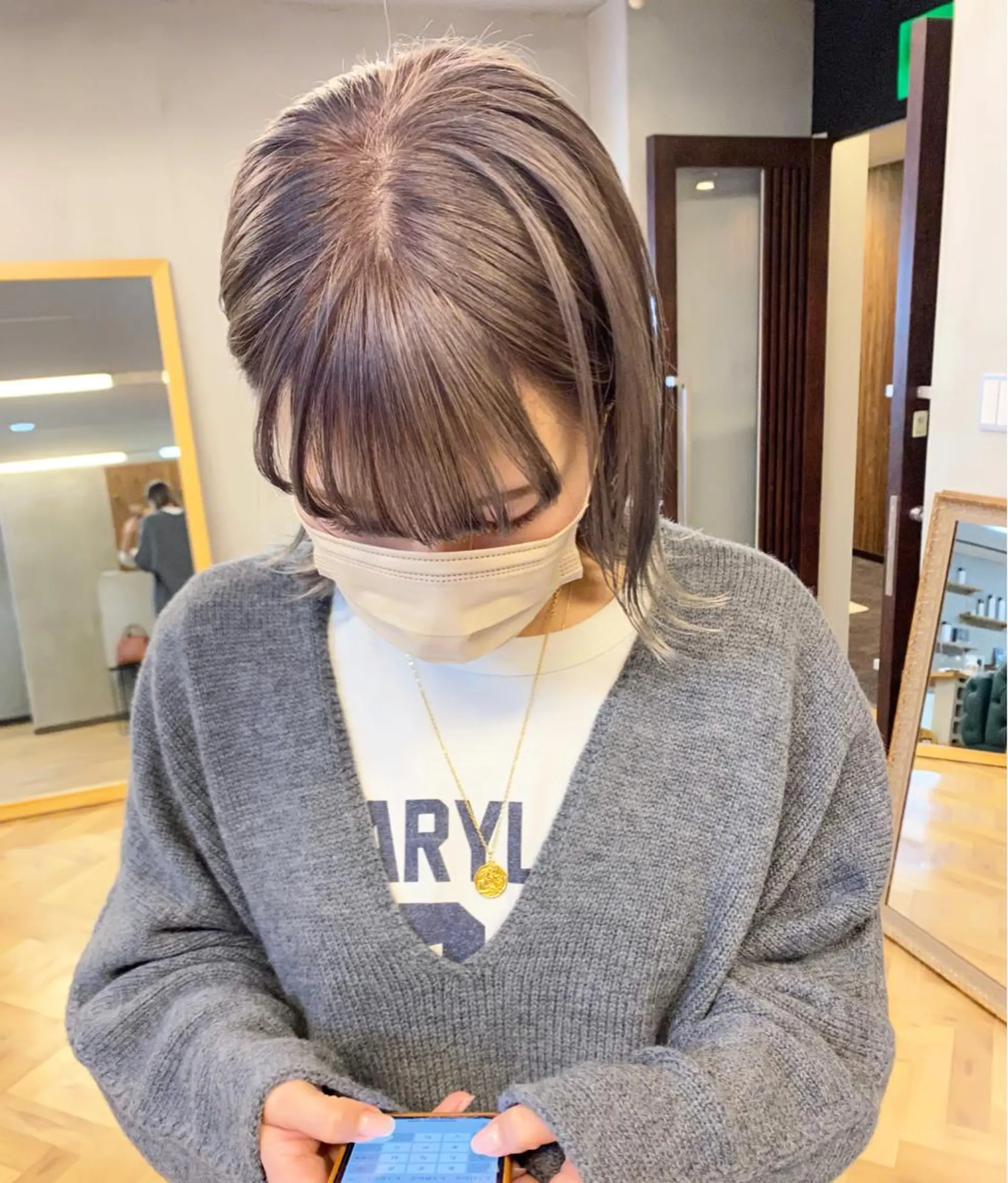 ミディアム カラー パーマ ヘアアレンジ ブリーチ グレージュ 髪と音処　マトぺ所属・デザインカラー/ボブ ブリーチカラー/ユリのヘアスタイル